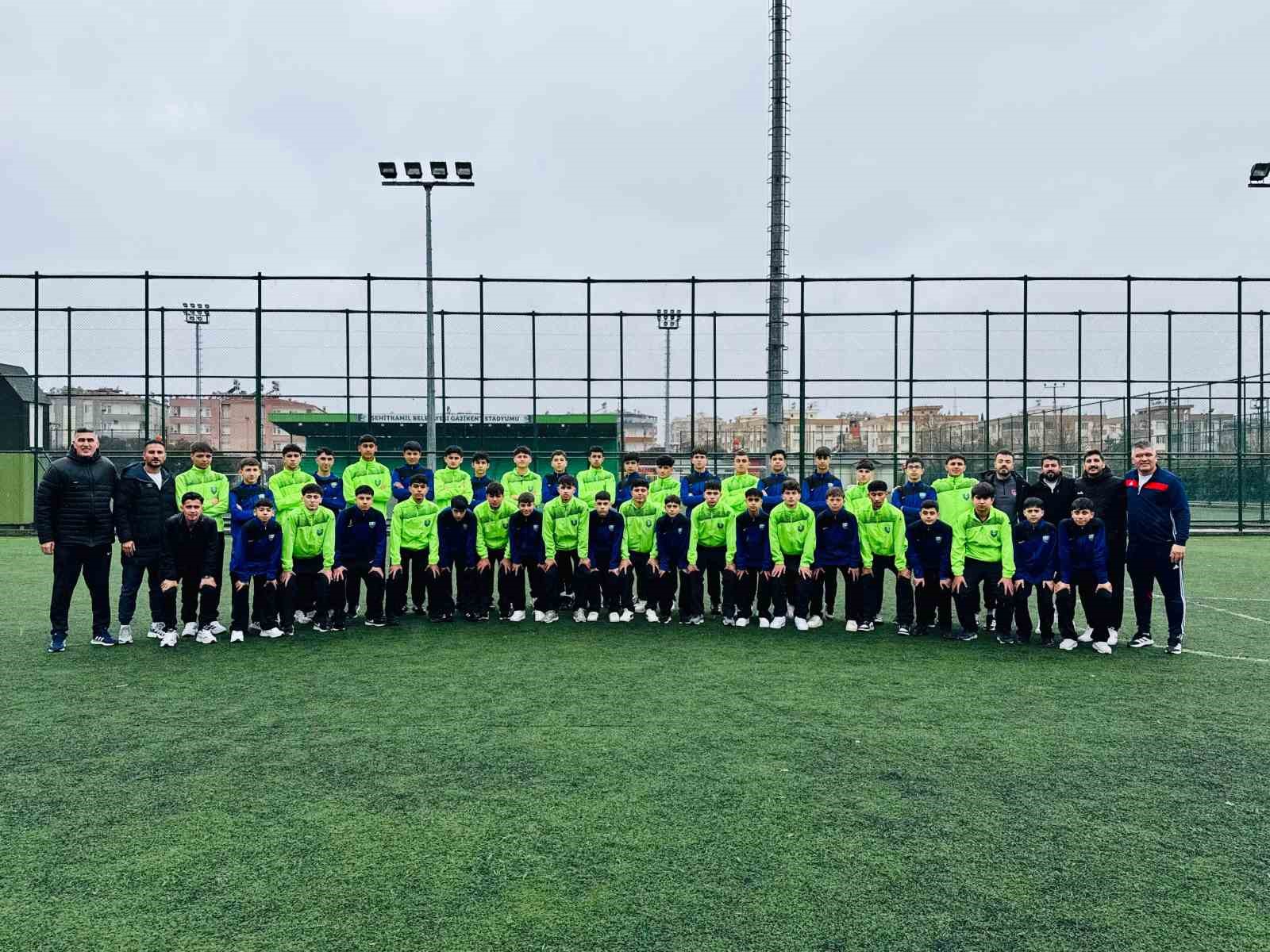 Şehitkamil Belediyespor&rsquo;un gen&ccedil;leri T&uuml;rkiye Şampiyonası&rsquo;nda
