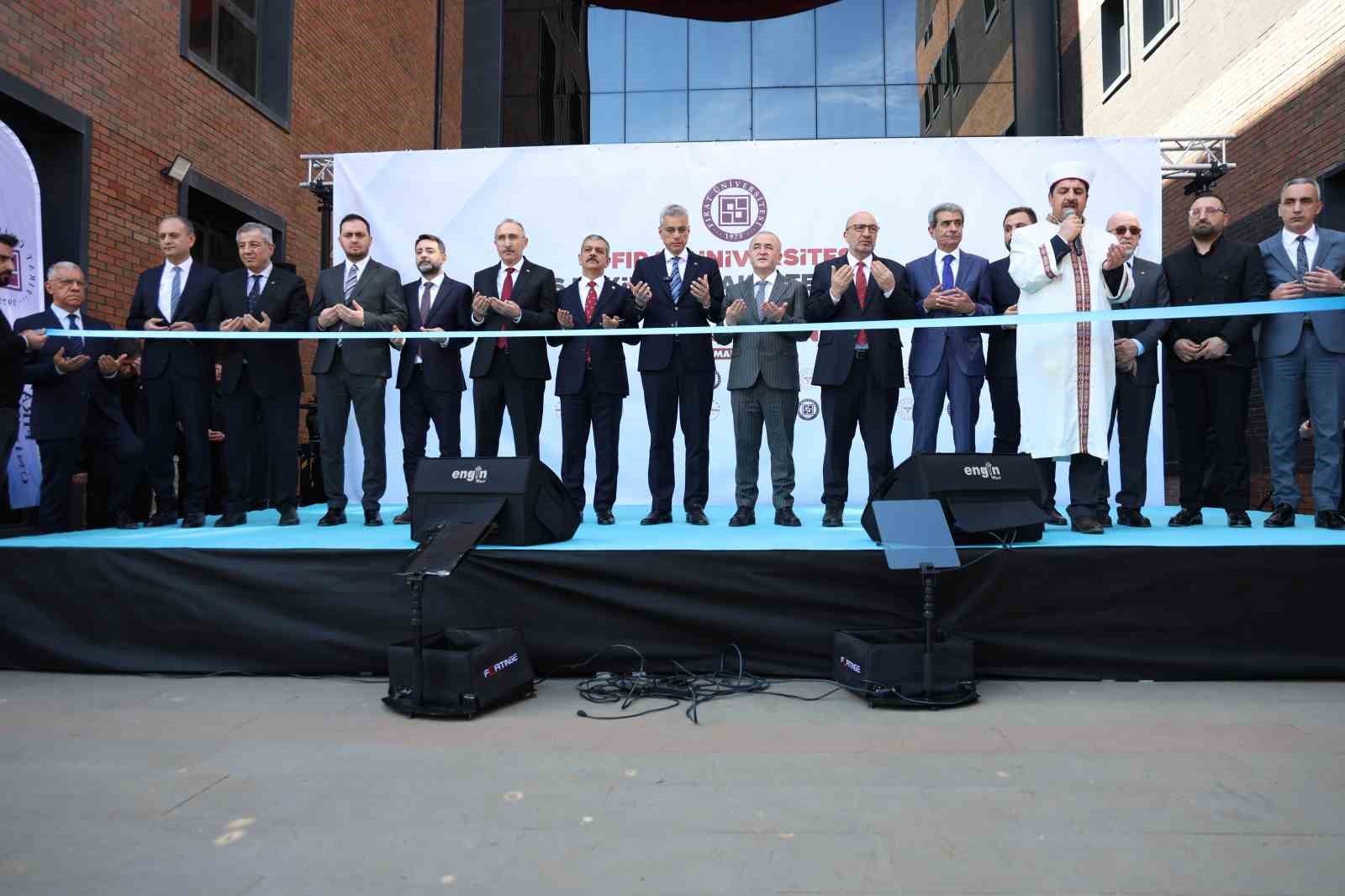 Bakan Memişoğlu: "Son 23 yılda sağlığın her alanında b&uuml;y&uuml;k bir d&ouml;n&uuml;ş&uuml;m ger&ccedil;ekleştirdik"
