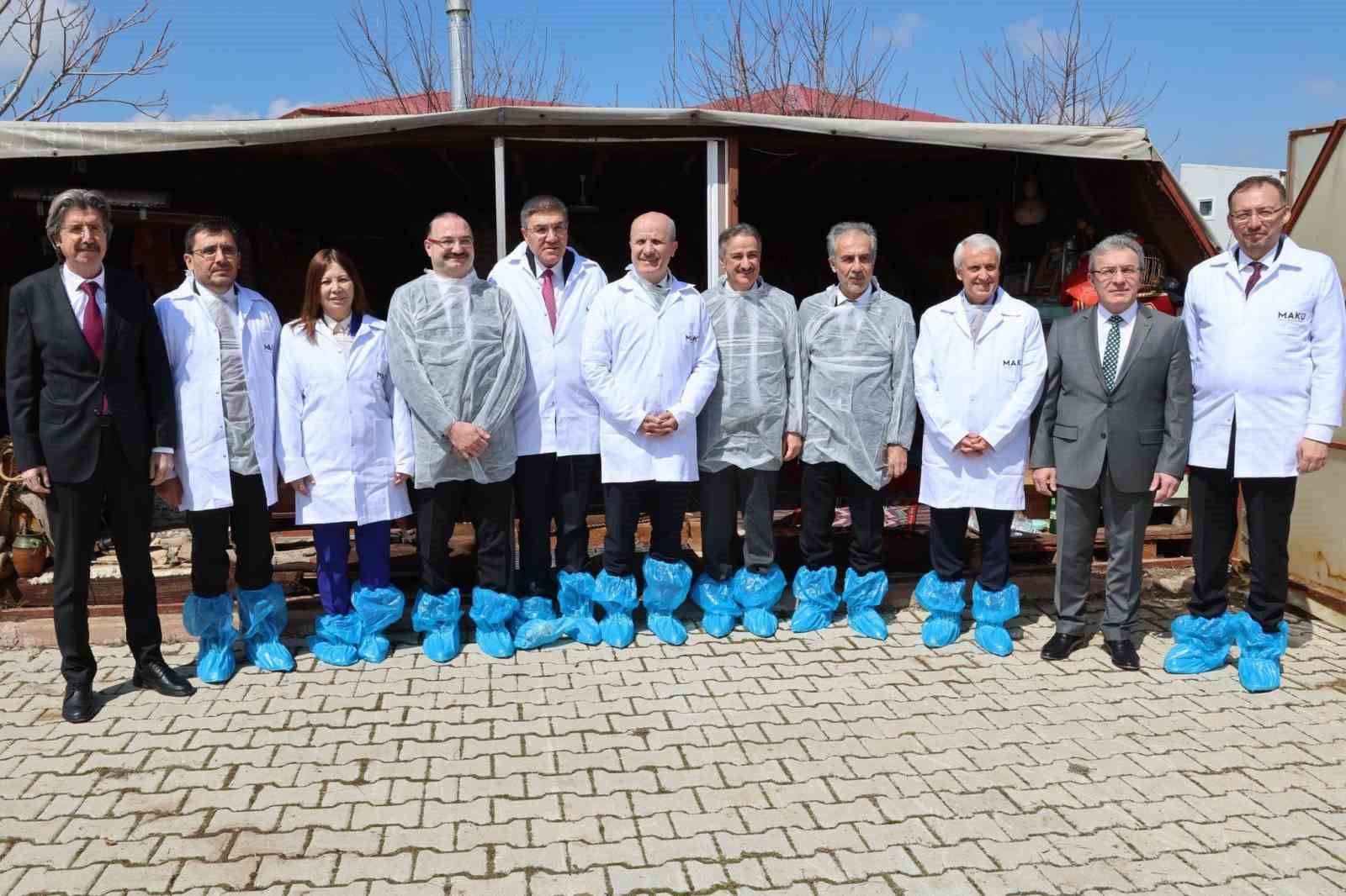 Rektör Hacımüftüoğlu, YÖK Başkanı Özvar ile tarımda dijital dönüşüm protokolünde buluştu