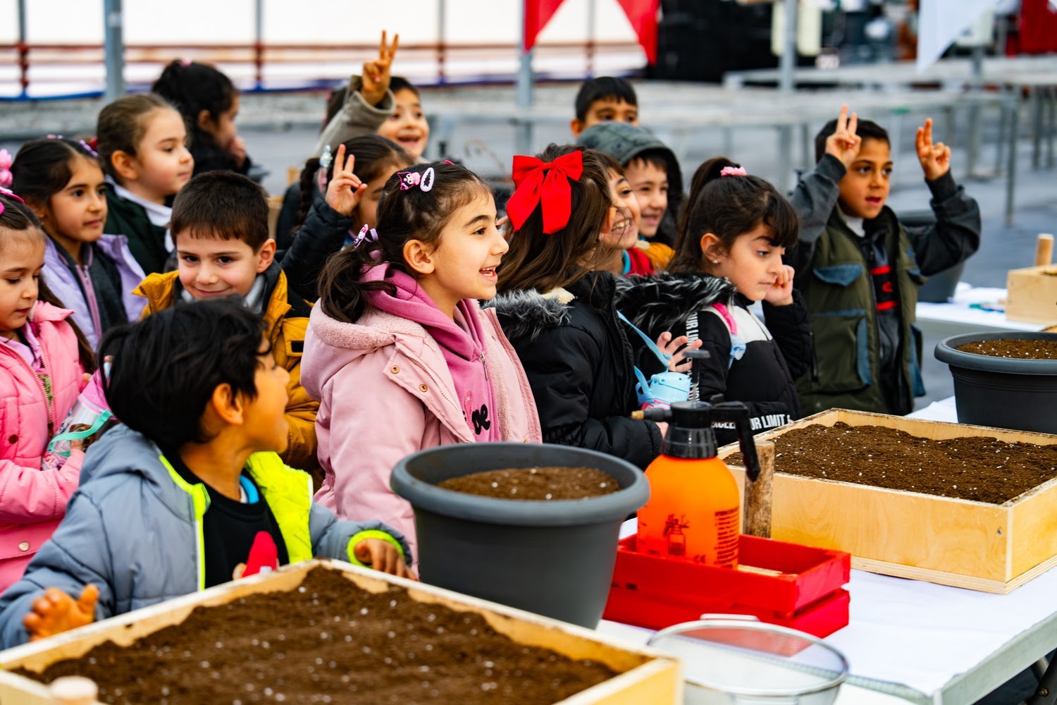 G&ouml;lbaşı&rsquo;nda yerli ata tohumları toprakla buluştu
