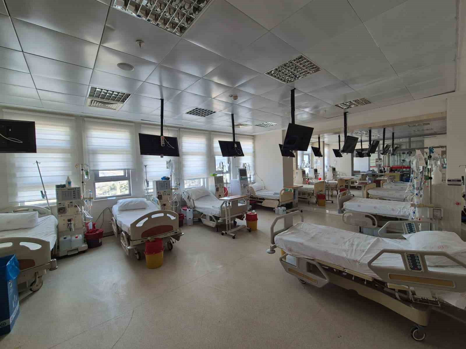 Bozkır Devlet Hastanesi Diyaliz &Uuml;nitesi&rsquo;nin kapasitesi artırıldı
