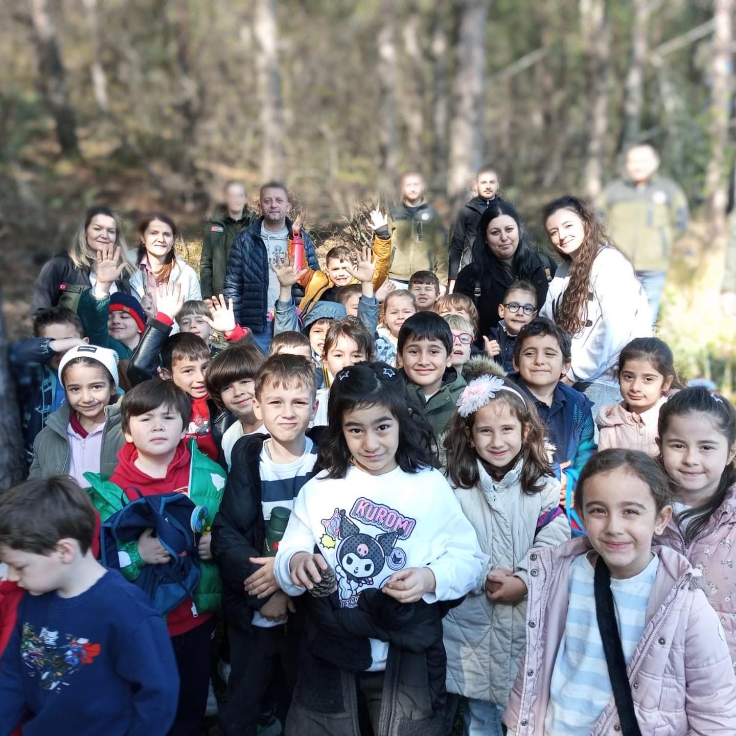 Edremitli öğrenciler Kazdağları Bal Ormanına fidan dikti