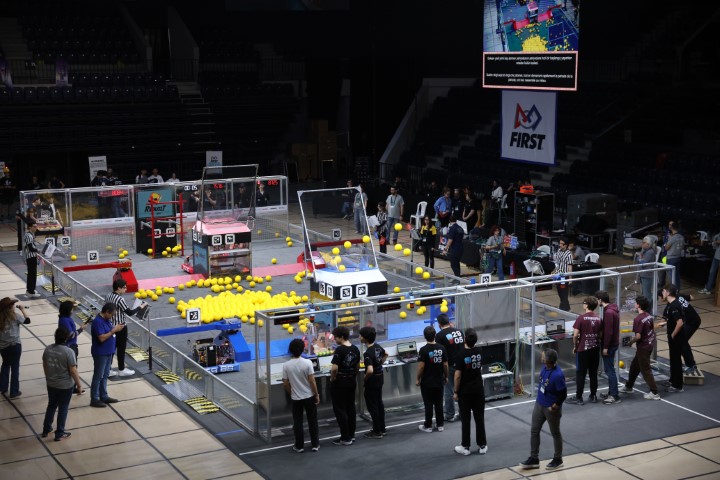 Liseli takımlar, FRC 2026&rsquo;nın ikinci etabında yeniden sahada