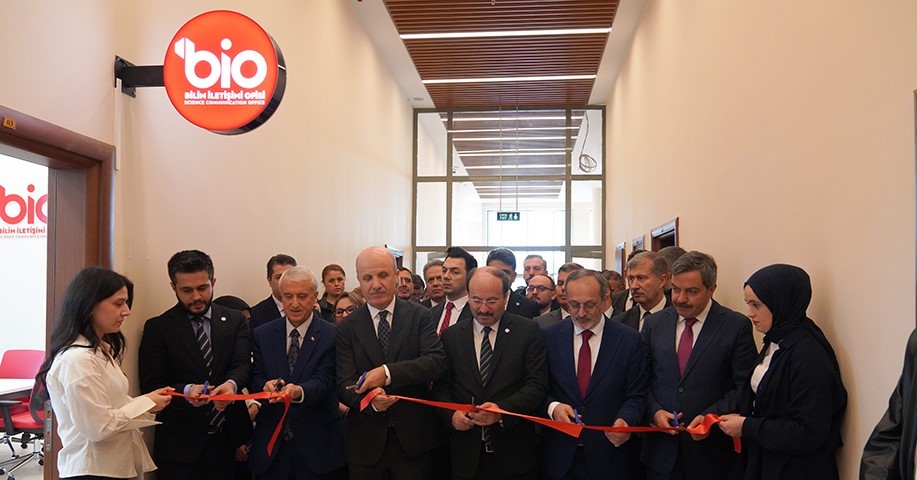 Y&Ouml;K Başkanı &Ouml;zvar, Erzurum Teknik &Uuml;niversitesi Bilim İletişimi Ofisi&rsquo;nin a&ccedil;ılışını ger&ccedil;ekleştirdi
