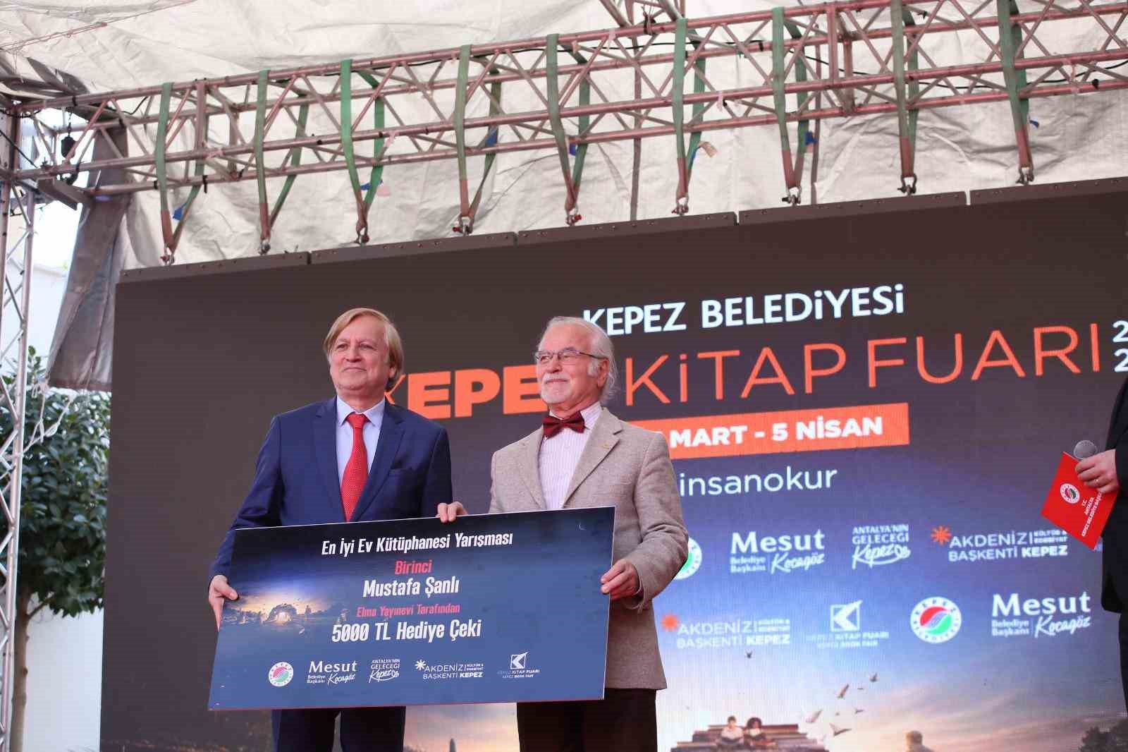 Kepez’de Antalya’nın en iyi ev kütüphaneleri ödüllendirildi