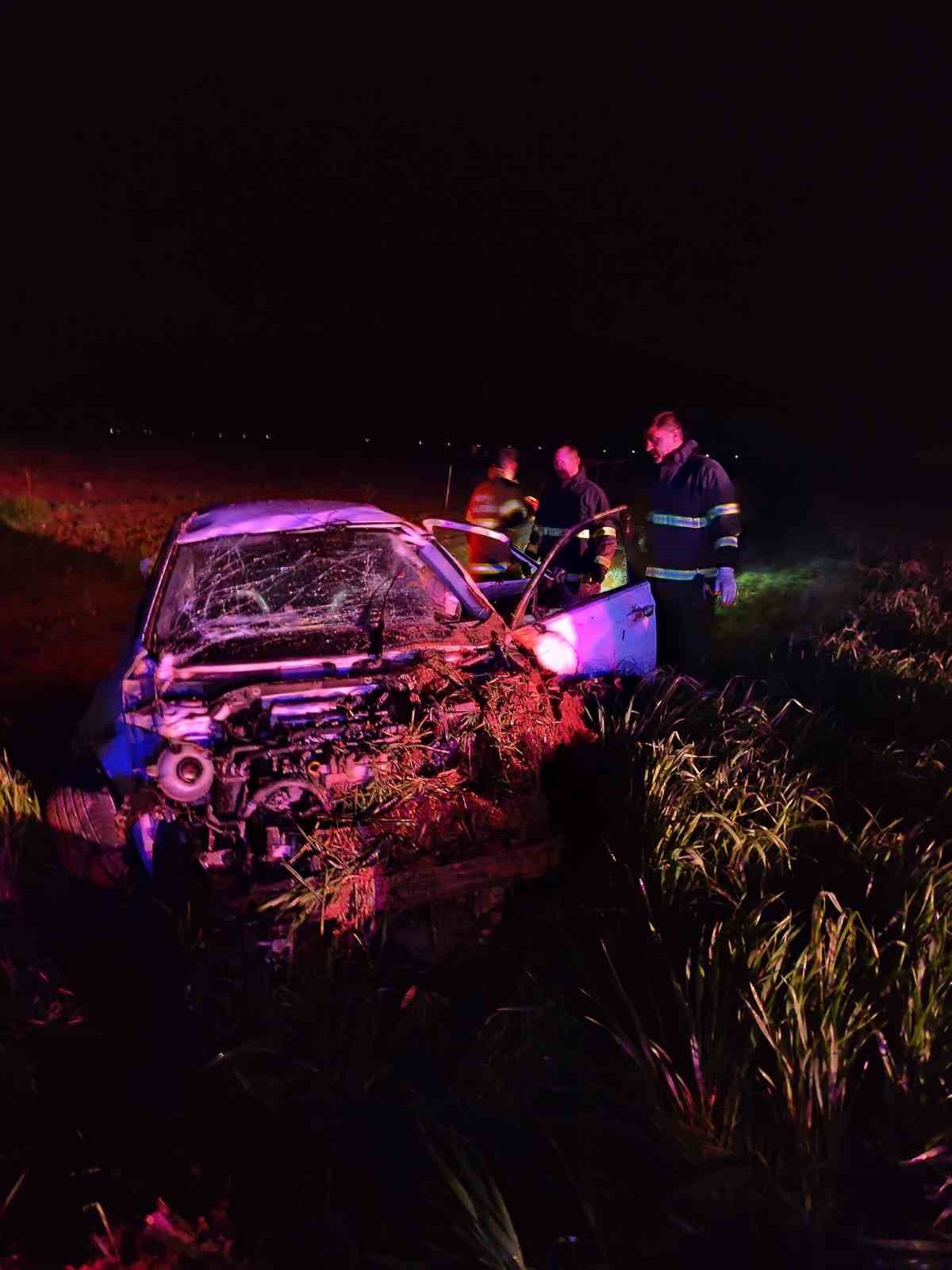 Mardin&rsquo;de otomobil şarampole yuvarlandı: 1 &ouml;l&uuml;, 3 yaralı
