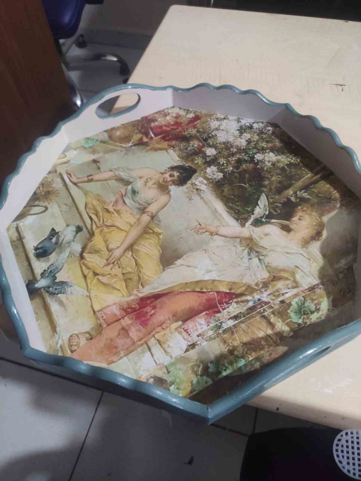 Yaşlı kadın kurslarda &uuml;reterek huzur buldu
