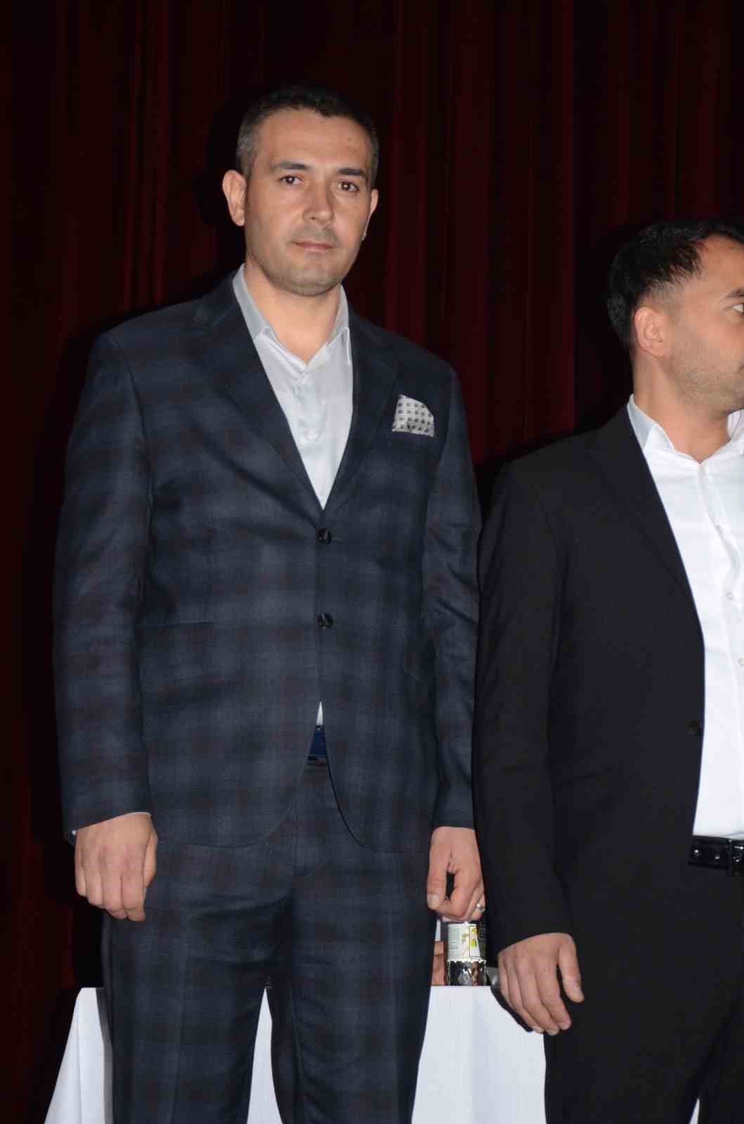 Kırkağa&ccedil; Şof&ouml;rler Odası&rsquo;nda yeni başkan Talha K&uuml;&ccedil;&uuml;k
