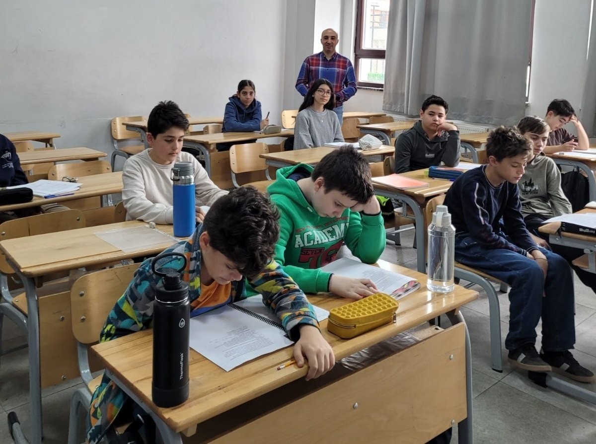 Eskişehir Bilim Olimpiyatları Akademisi’nde eğitim meşalesi yandı