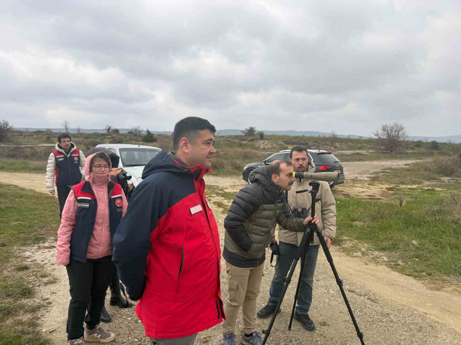 Eceabat Kaymakamı Kerem Yenig&uuml;n&rsquo;den Suvla B&ouml;lgesinde Doğa İncelemesi

