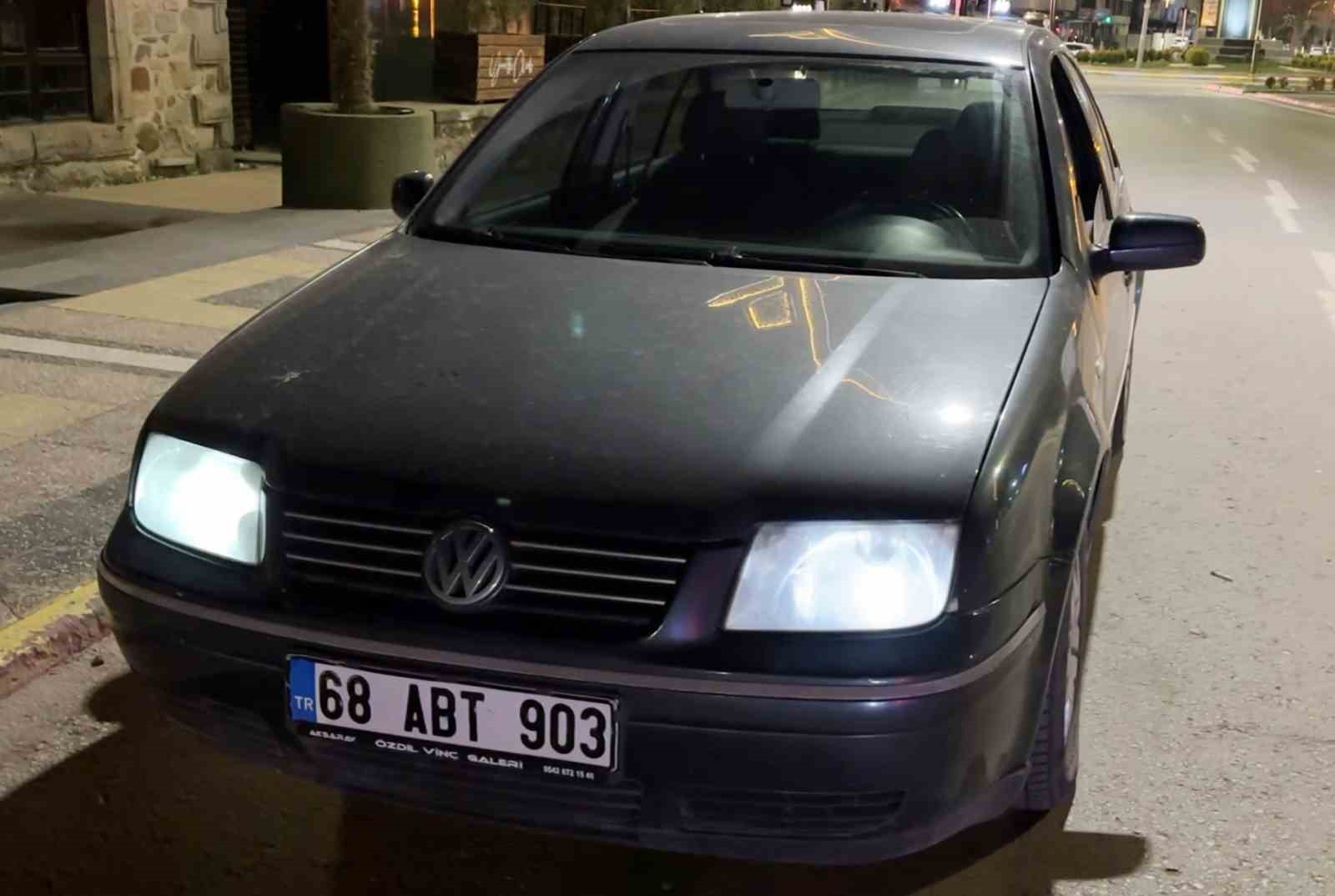 &lsquo;Esnafım&rsquo; diyen alkoll&uuml; s&uuml;r&uuml;c&uuml;n&uuml;n ehliyetine el konuldu
