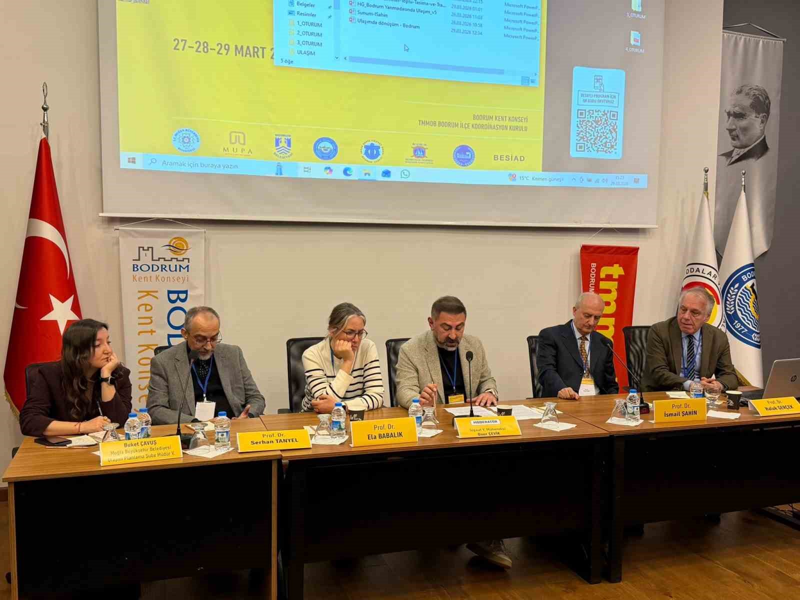 Bodrum&rsquo;da ulaşım ve altyapı masaya yatırıldı: Uzmanlardan n&uuml;fus ve planlama uyarısı
