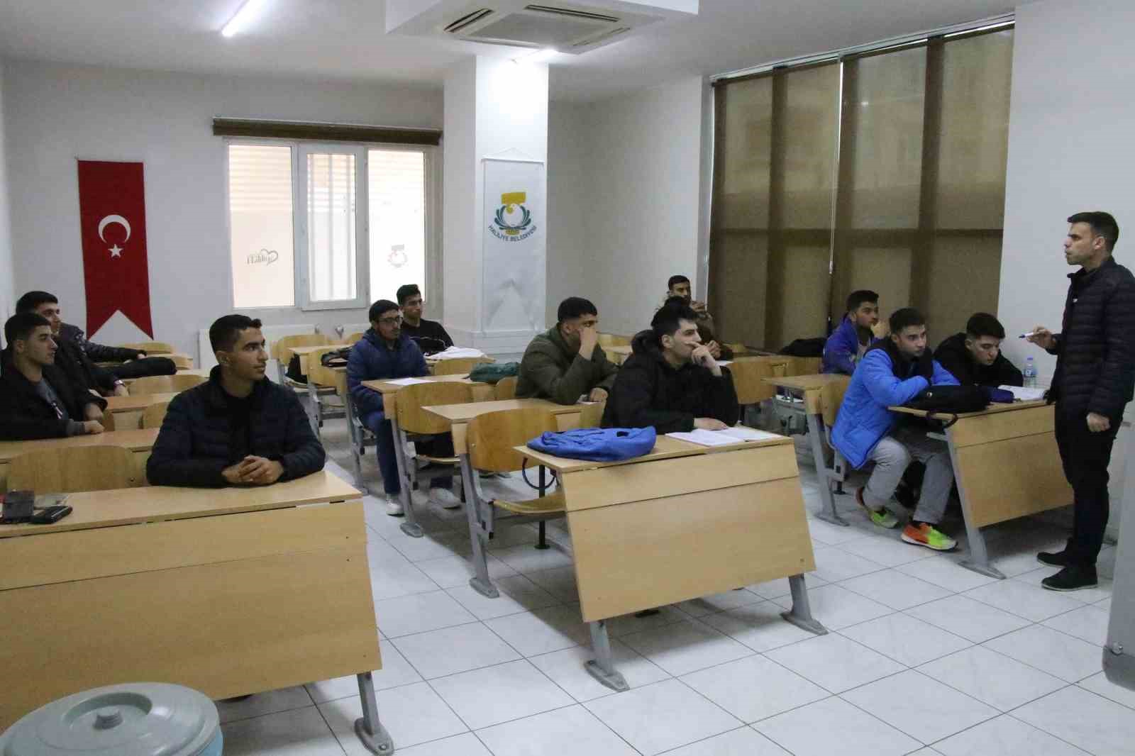 Haliliye&rsquo;de gen&ccedil;ler geleceğe eğitimle hazırlanıyor
