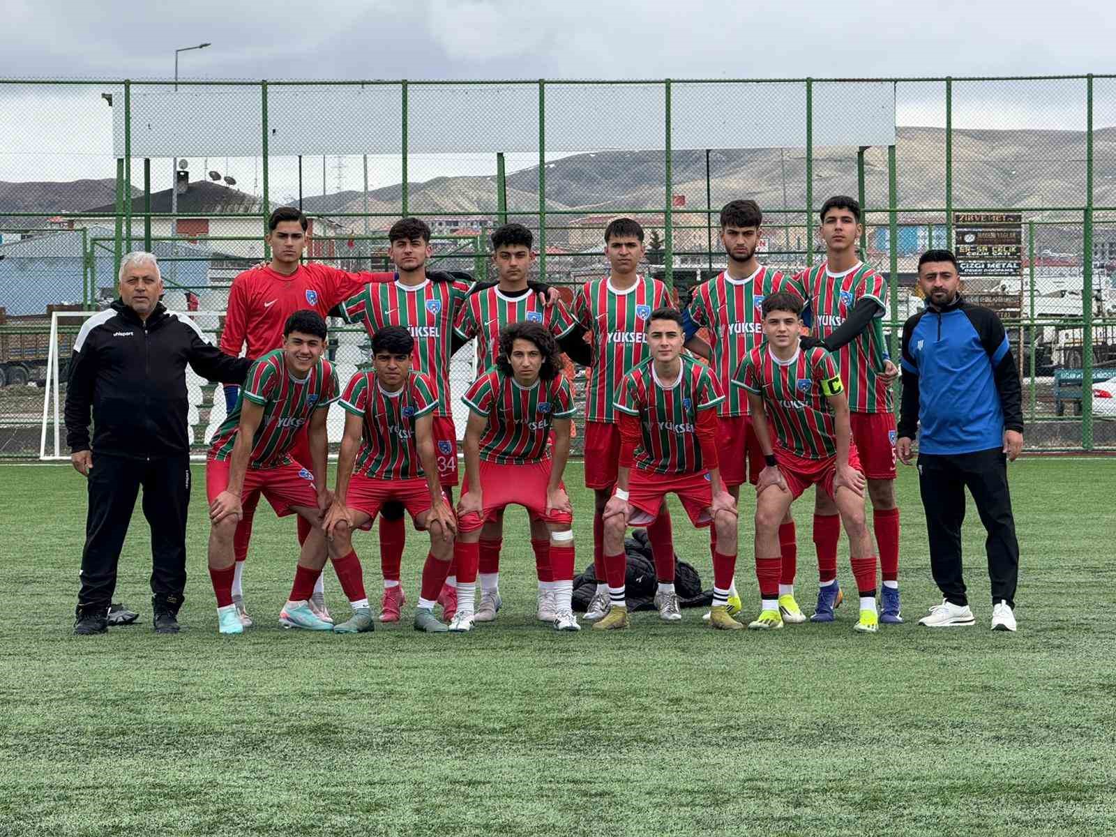Cizre Dicle Spor, U-16 T&uuml;rkiye Şampiyonasında şampiyon oldu
