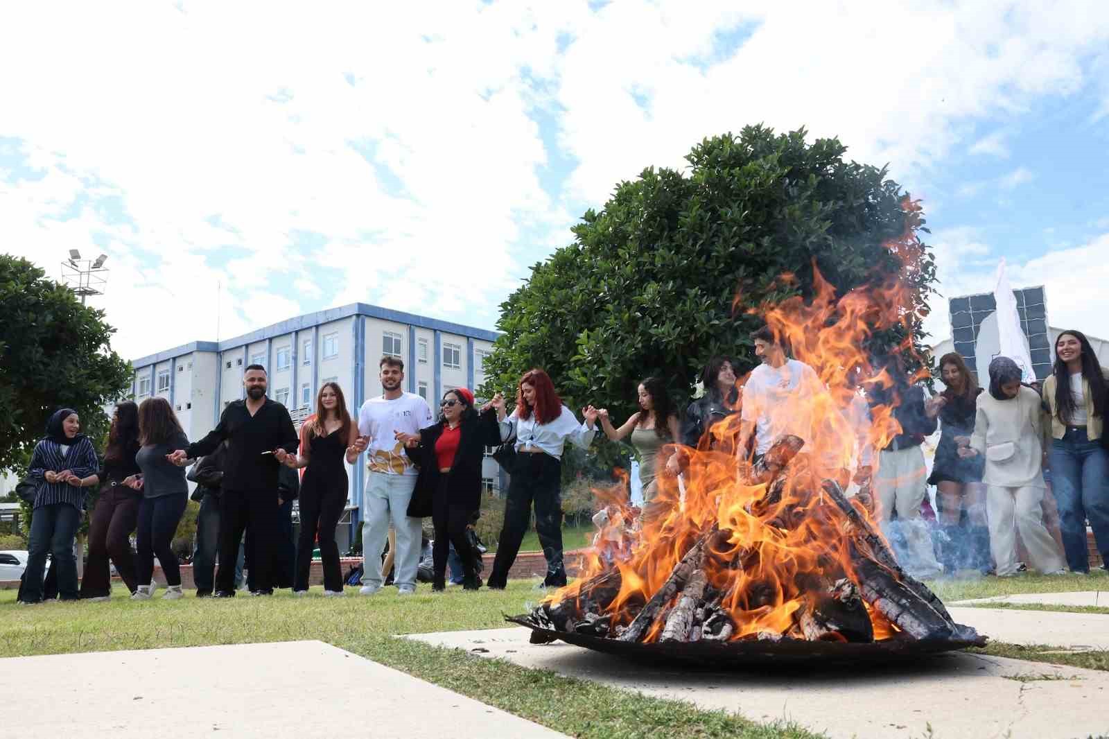 ALK&Uuml;&rsquo;de nevruz kutlandı
