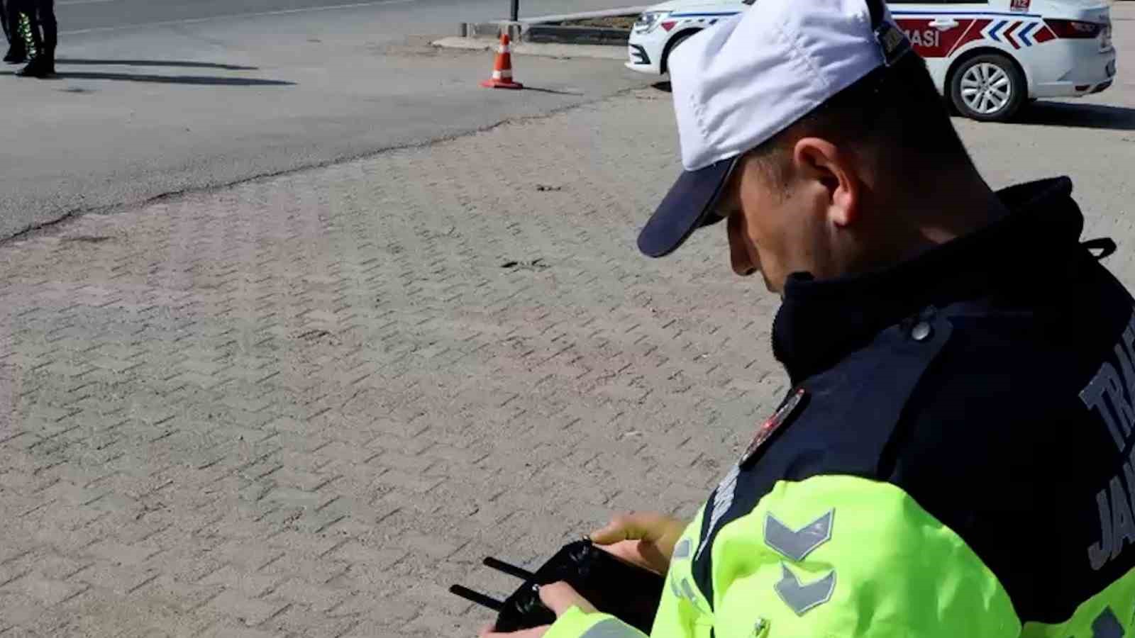 Bolu&rsquo;da yolcu otob&uuml;slerine sivil jandarma denetimi
