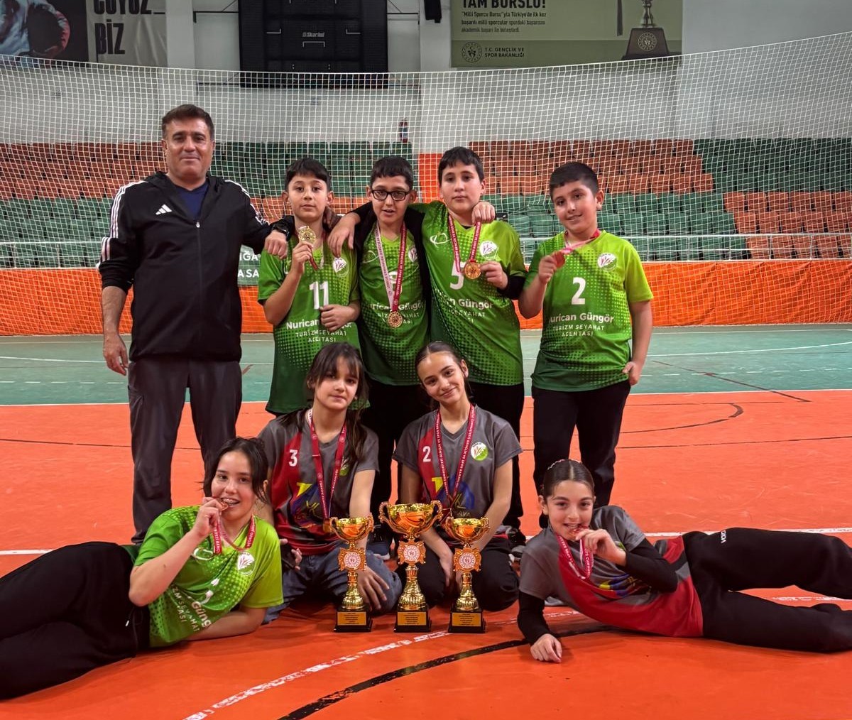 K&ouml;yceğiz Toparlar Ortaokulu Floor Curling&rsquo;te İl birincisi oldu
