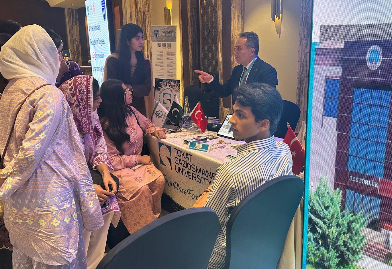 TOG&Uuml; k&uuml;resel eğitim ağını Pakistan&rsquo;da genişletti
