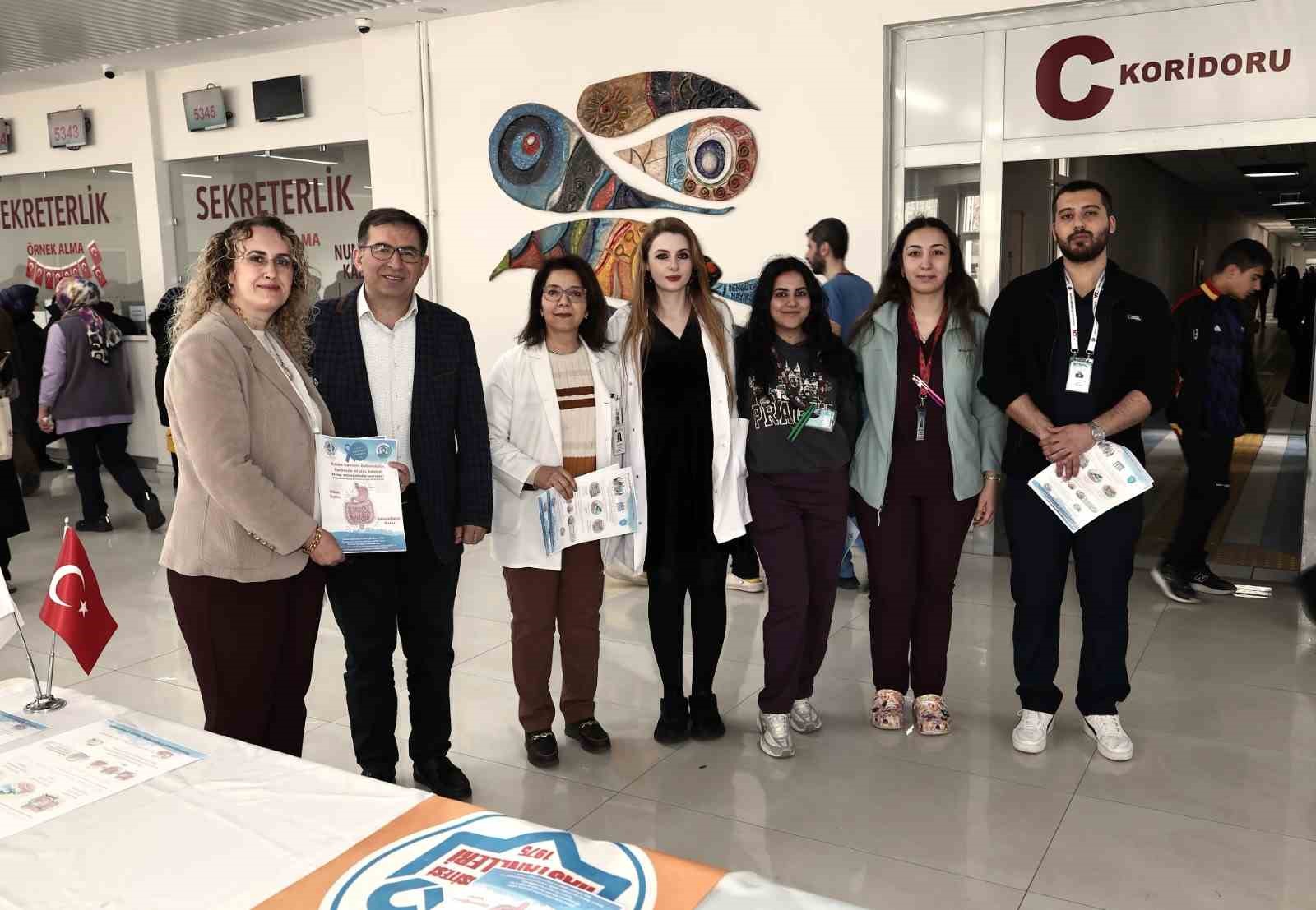 Kolon kanserine &lsquo;kolonoskopi&rsquo; &ouml;nerisi
