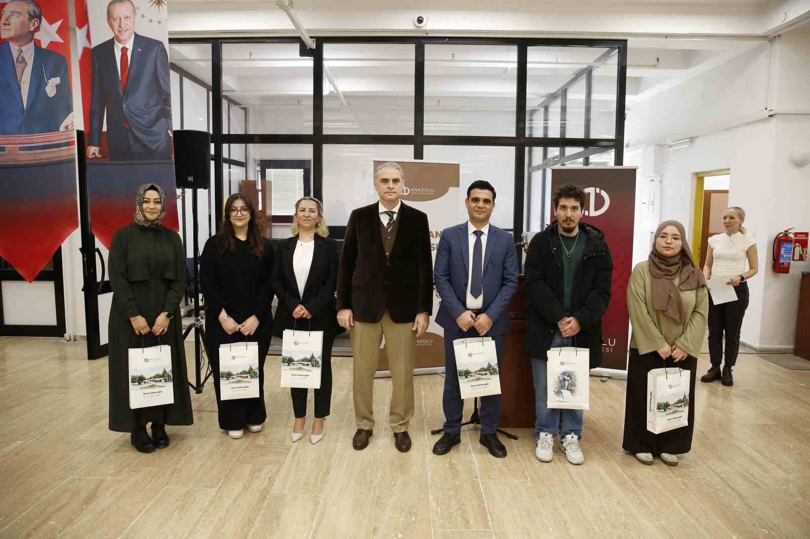 Anadolu &Uuml;niversitesi&rsquo;nde &rsquo;81 İlde Kitap Okuyoruz&rsquo; etkinliği d&uuml;zenlendi
