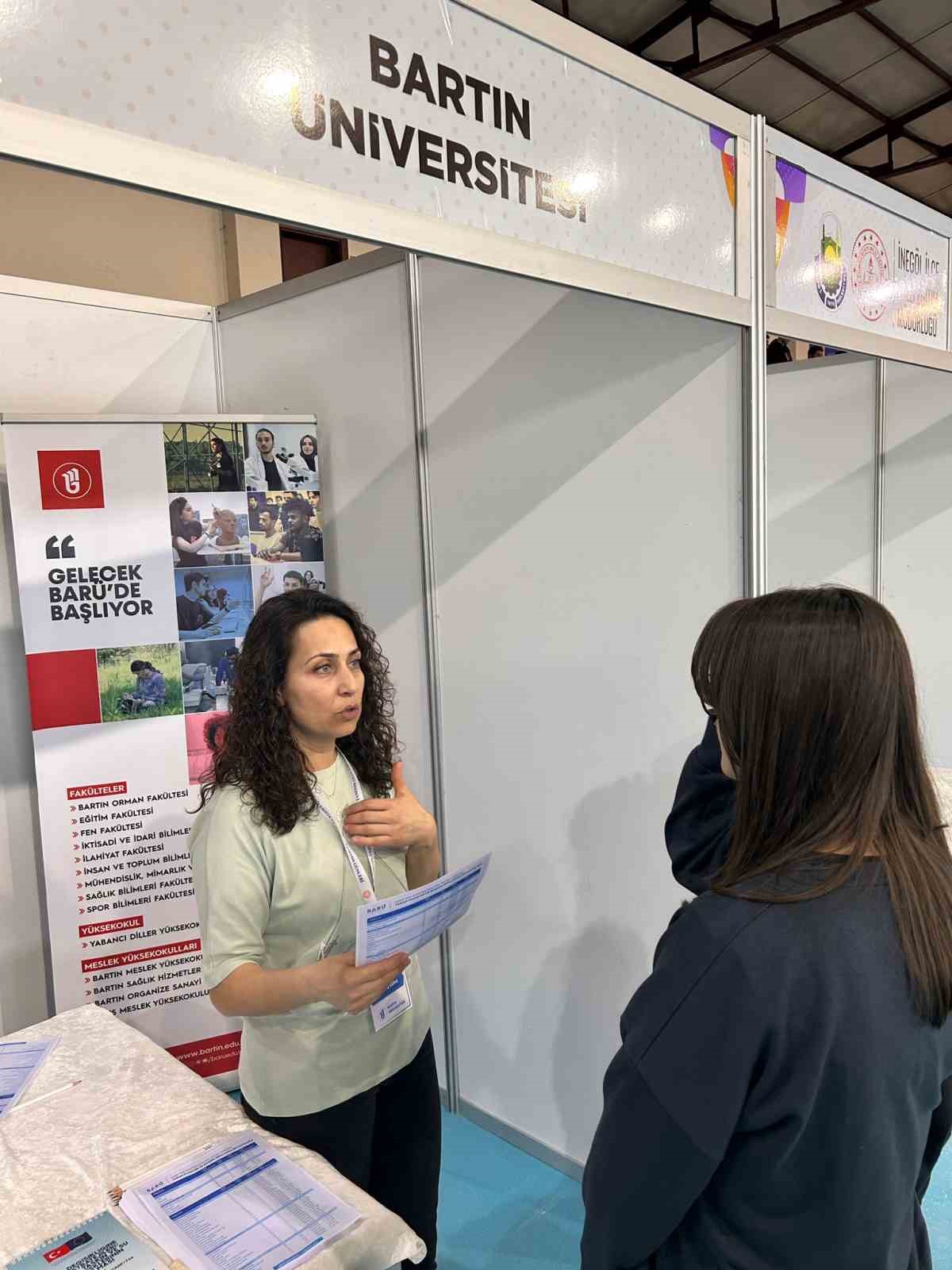 BAR&Uuml;, İneg&ouml;l 8. &Uuml;niversite ve Meslek Tanıtım G&uuml;nleri&rsquo;nde yer aldı
