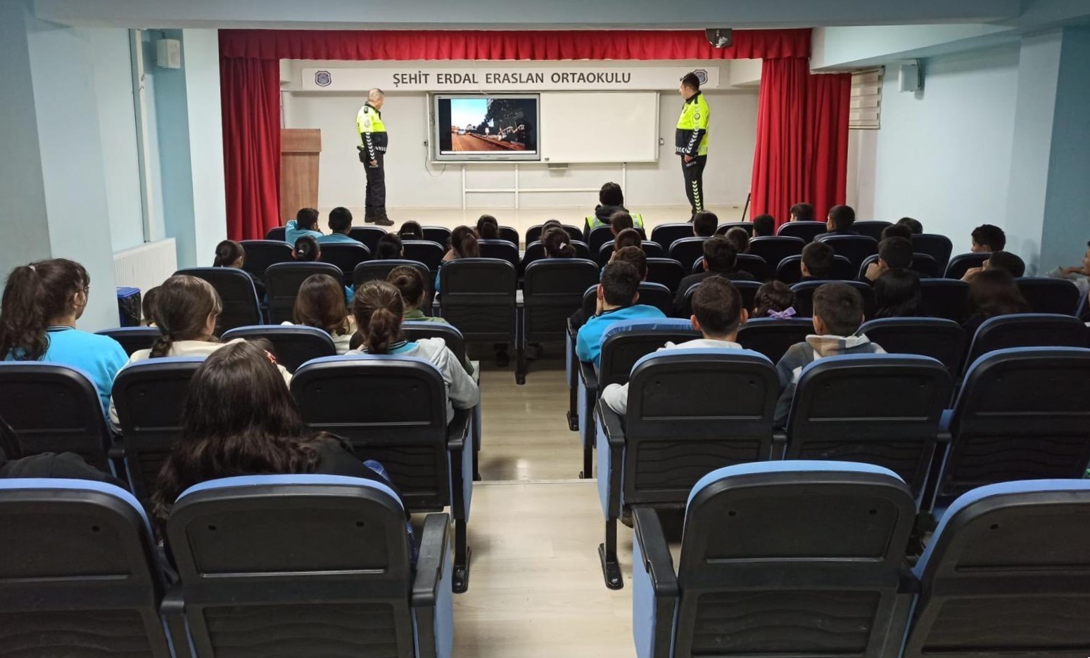 Aydıntepe&rsquo;de &ouml;ğrencilere trafik eğitimi verildi

