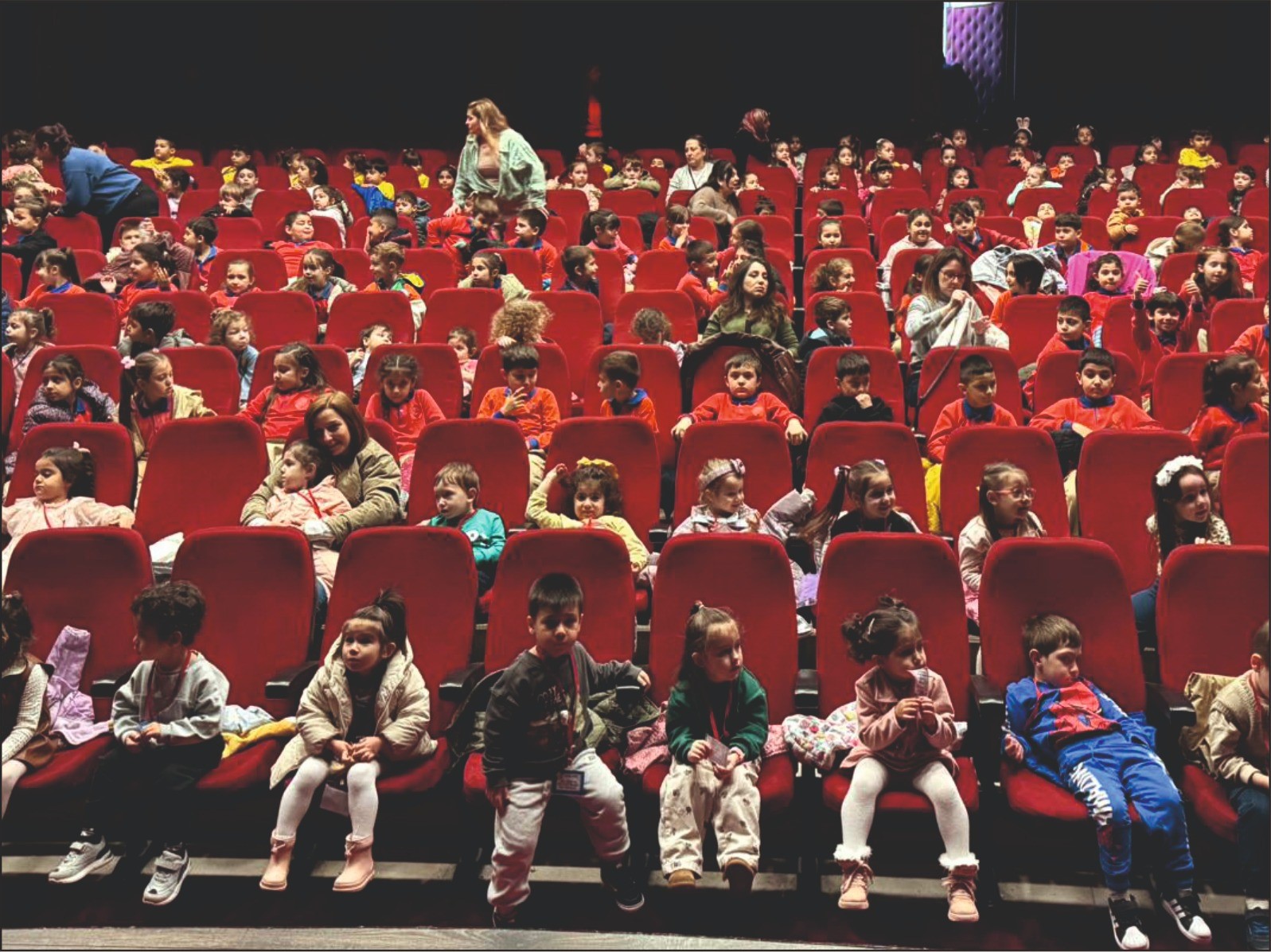 Aydın&rsquo;da minikler tiyatro ile buluştu
