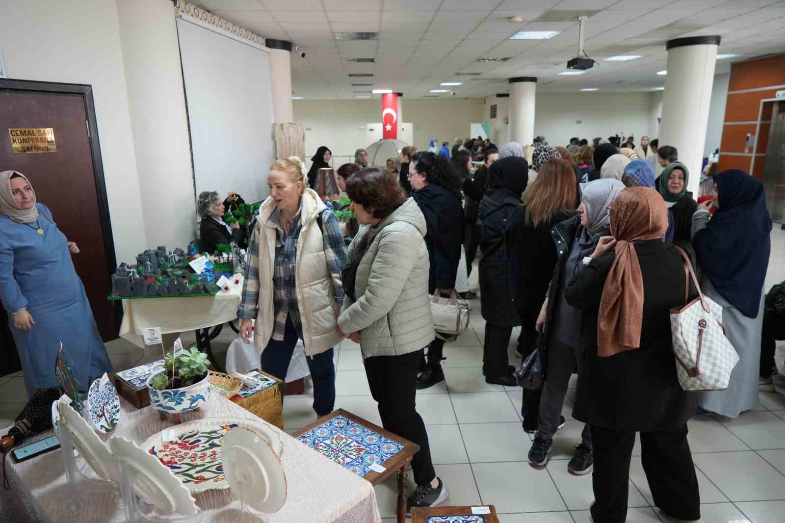 Eski eşyalar yeniden doğdu: İlkadım&rsquo;da "Sıfır Atık" sergisi
