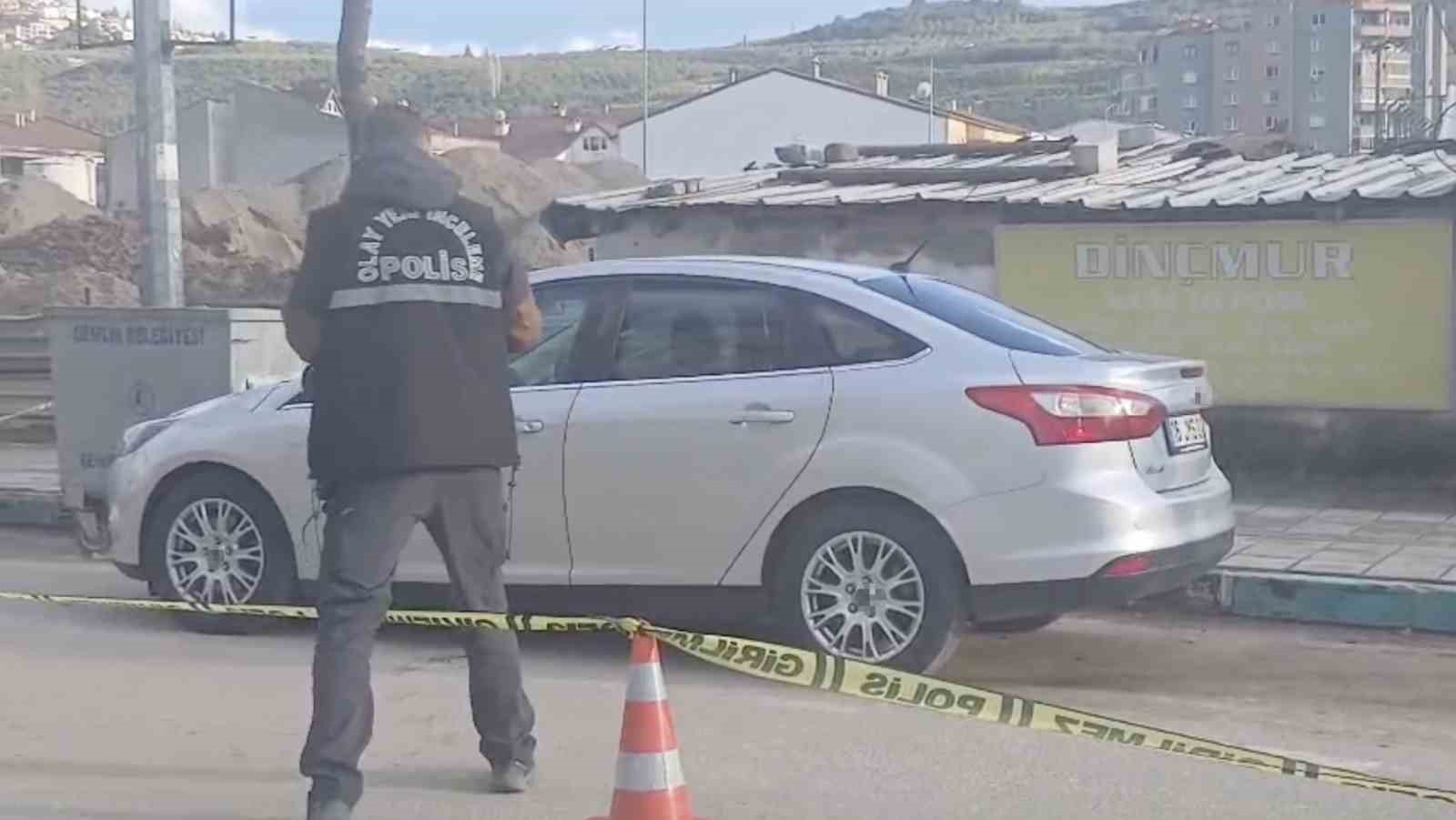 Bursa&rsquo;da silahlı saldırı: Yaralı halde ka&ccedil;ıp polise sığındı
