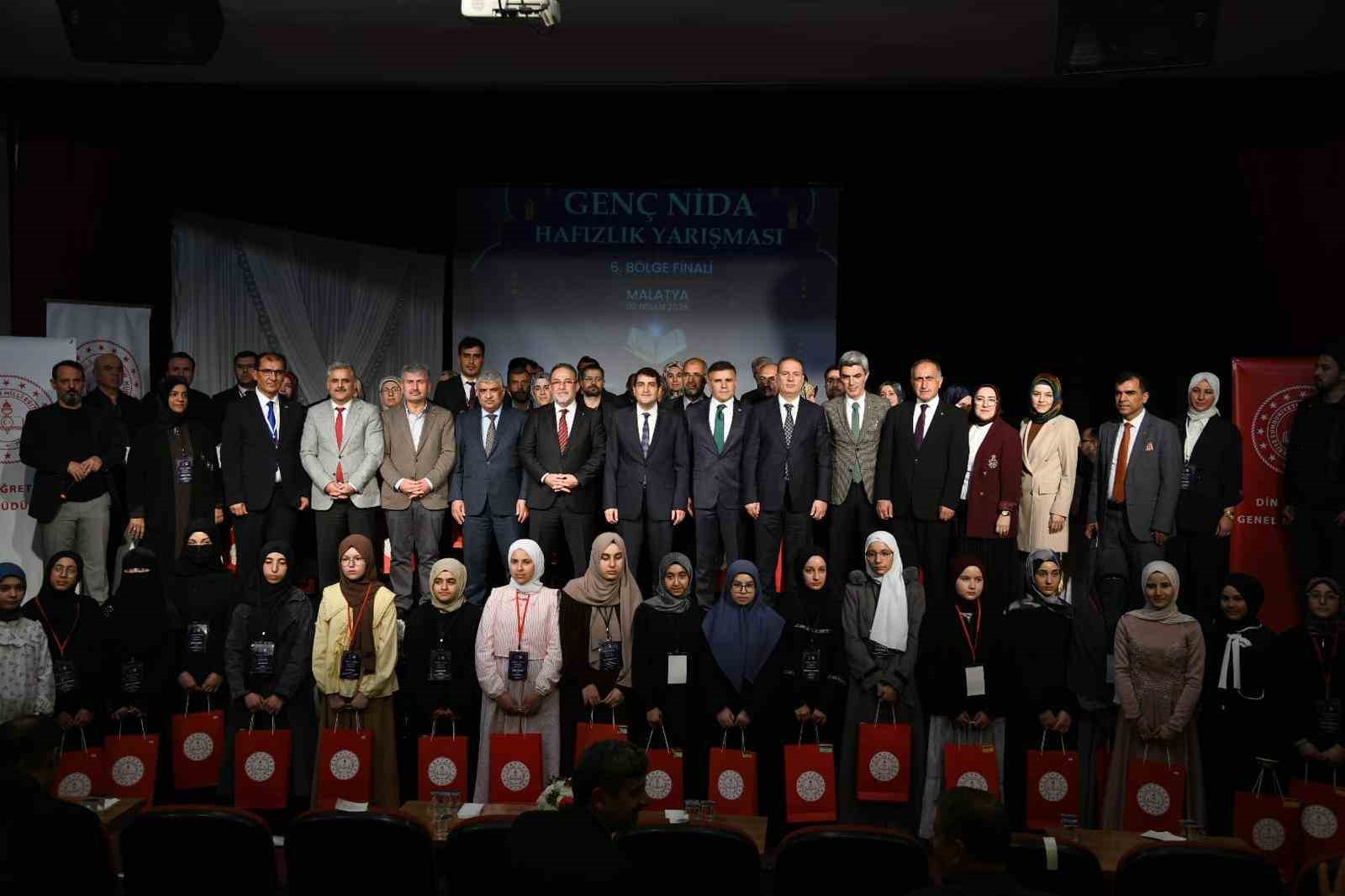 Gen&ccedil; Nida hafızlık yarışması 6. b&ouml;lge finali Malatya&rsquo;da yapıldı
