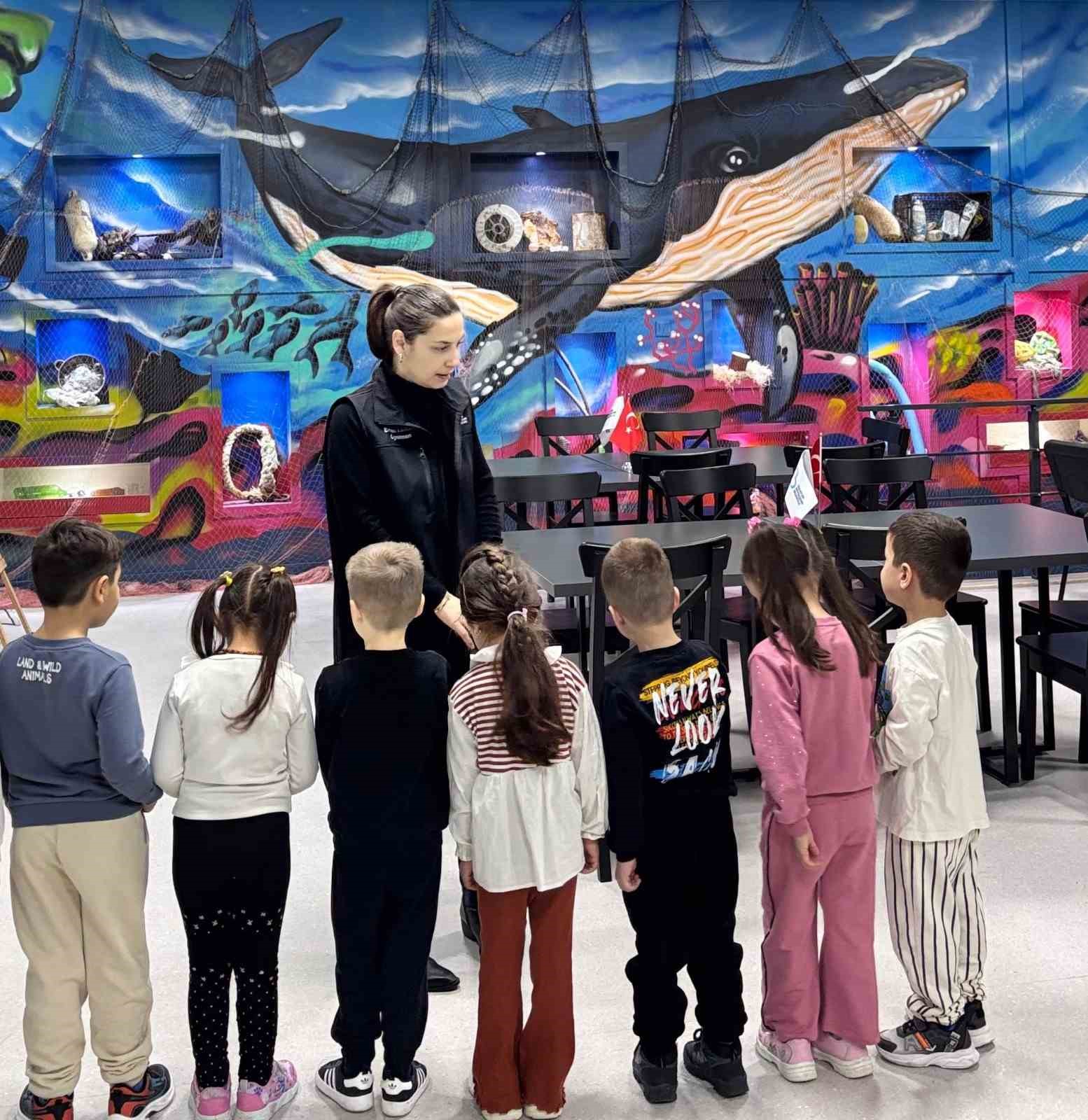 &Ccedil;evre Eğitim ve Bilim Merkezi minikleri ağırladı
