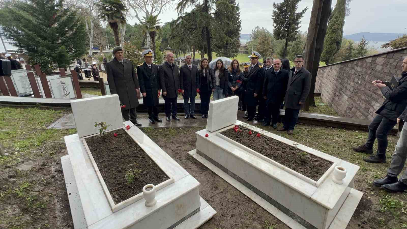 ’TCG Dumlupınar’ denizaltısında şehit olan 81 denizci için anma töreni düzenlendi