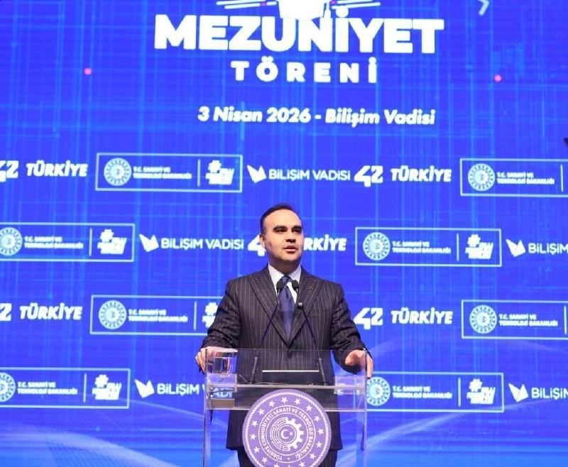 Bakan Kacır: "Bug&uuml;n 23 yıl &ouml;ncesine g&ouml;re bambaşka bir T&uuml;rkiye var"
