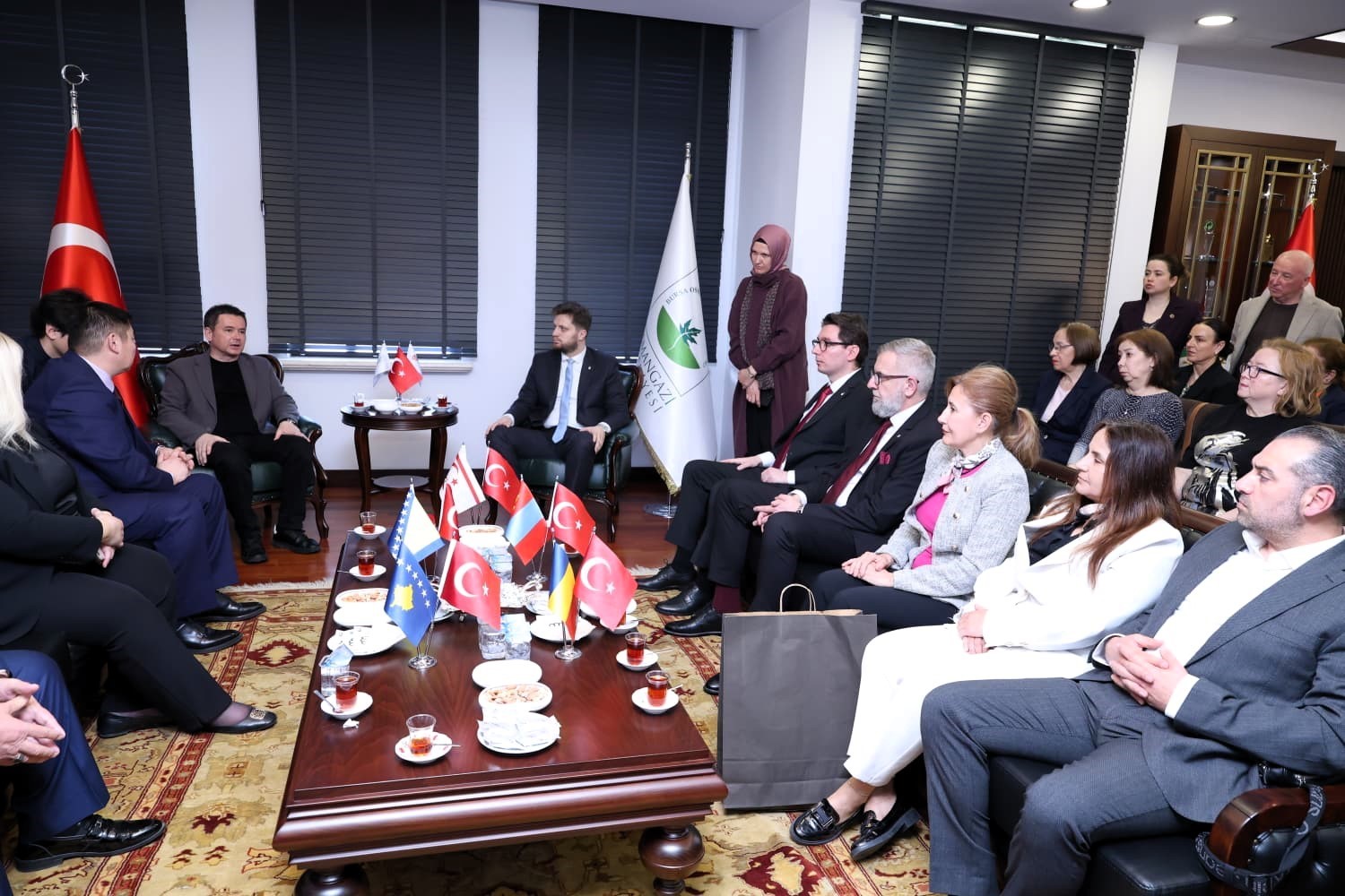 Bursa&rsquo;nın fethinin 700. yıl etkinlikleri kardeşlik k&ouml;pr&uuml;lerini g&uuml;&ccedil;lendirdi
