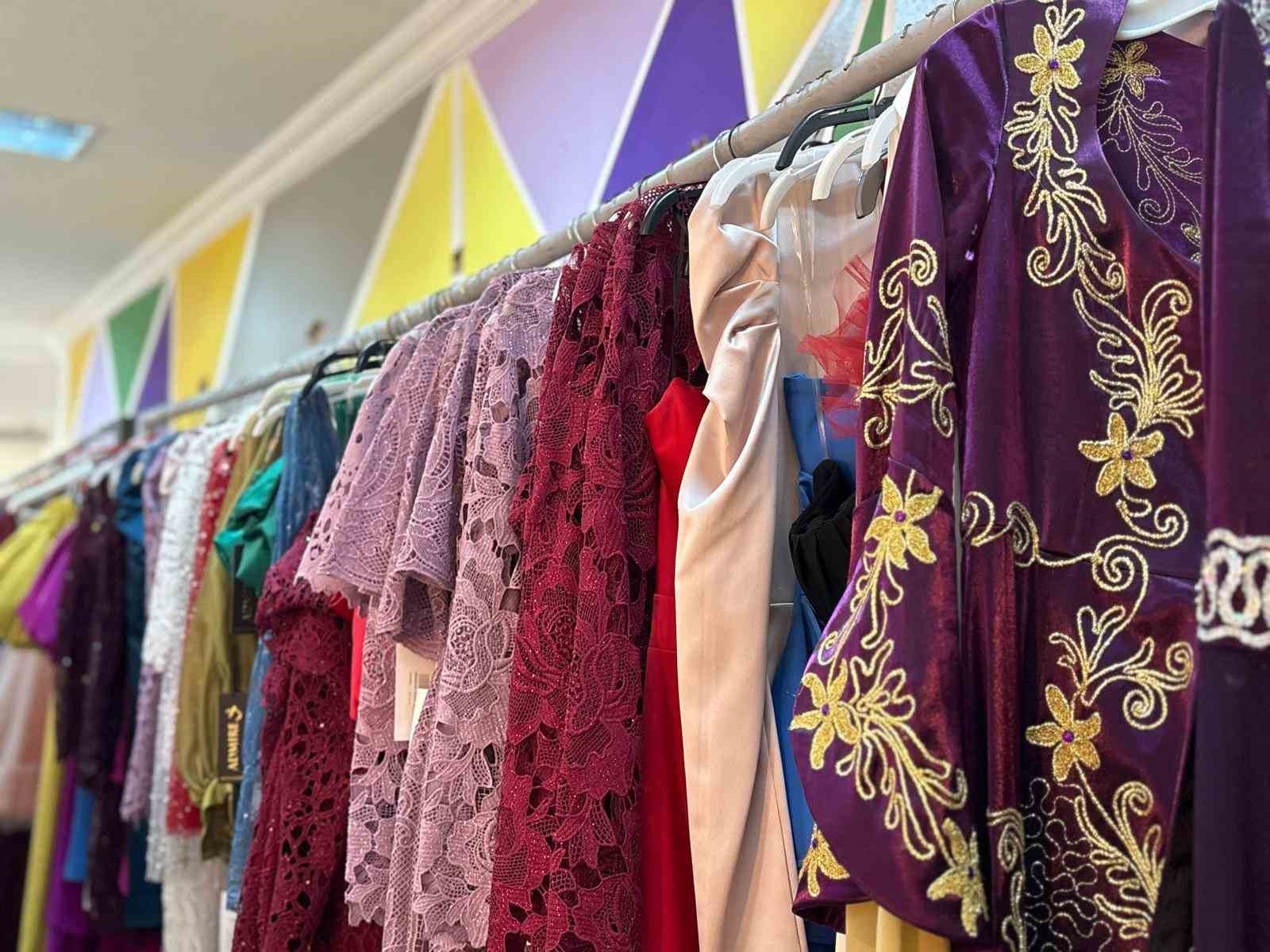 Sincan Belediyesi&rsquo;nden ihtiya&ccedil; sahibi &ccedil;iftlere gelinlik desteği
