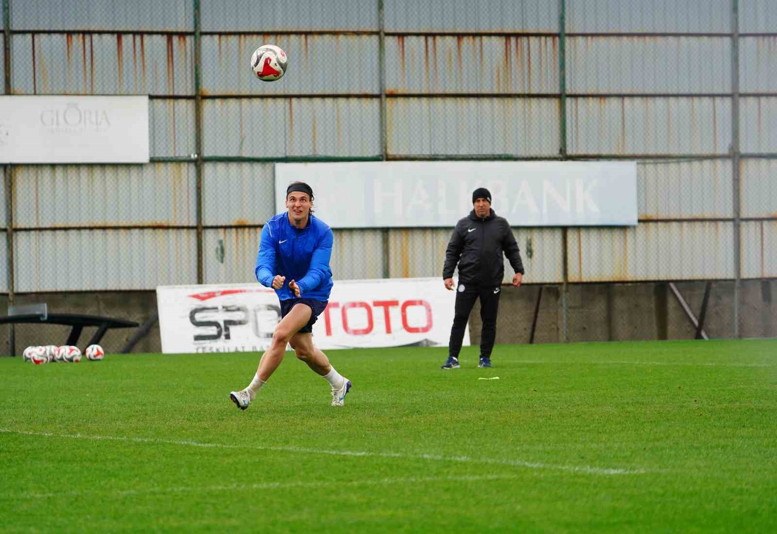 Çaykur Rizespor’da ertelenen Samsunspor maçı hazırlıkları başladı