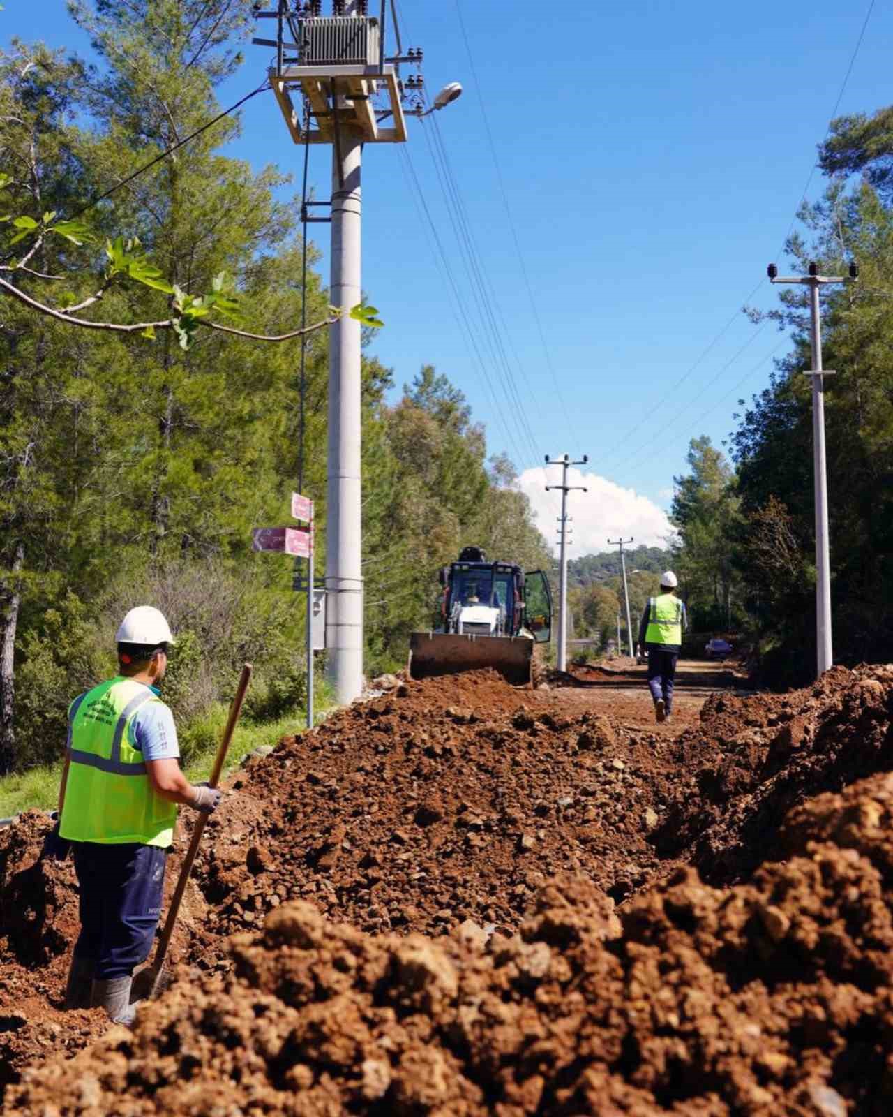 3 bin 800 metrelik su isale hattı yenilendi