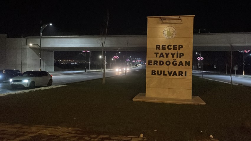 G&ouml;r&uuml;nt&uuml;s&uuml; ile havalimanını andırıyor, g&ouml;renlerin dikkatini &ccedil;ekiyor