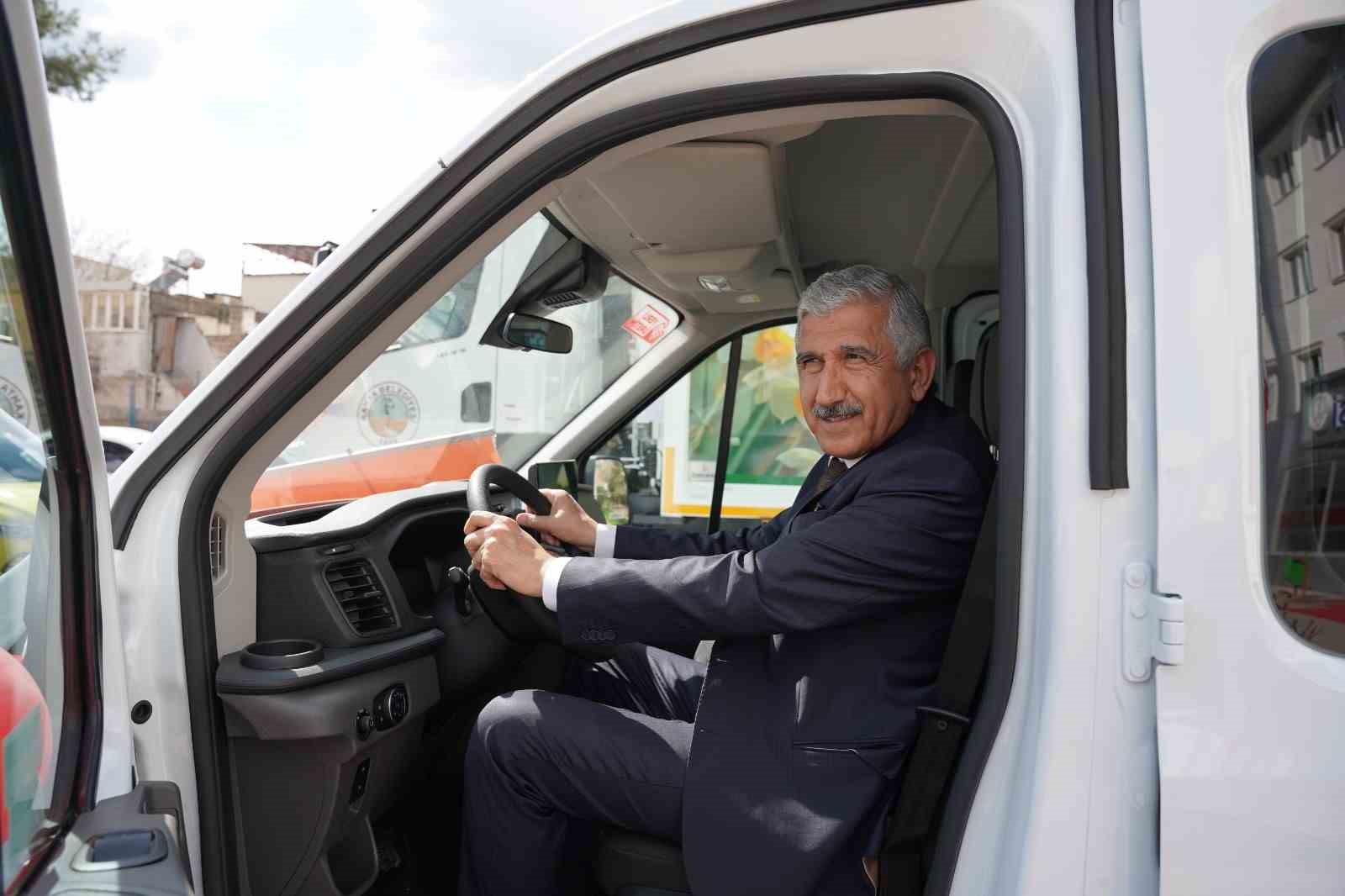 Kahta Belediyesi araç filosunu güçlendirmeye devam Ediyor