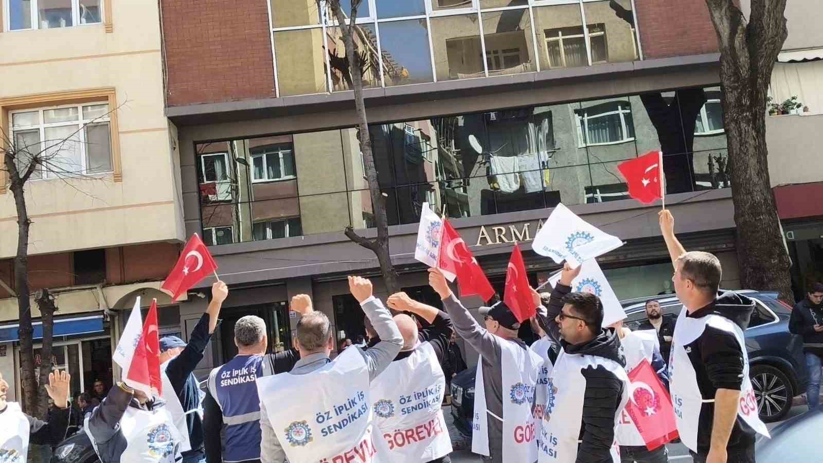 &Ouml;z İplik İş&rsquo;ten Ar Leder &ouml;n&uuml;nde basın a&ccedil;ıklaması

