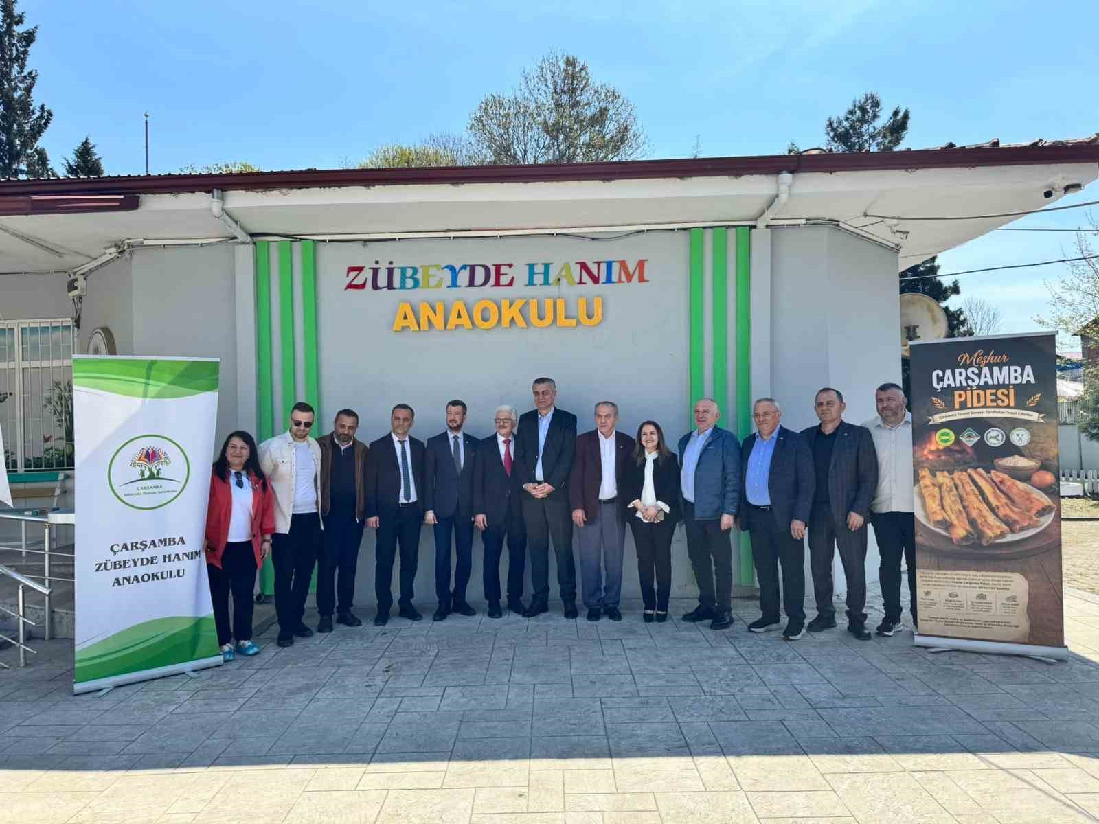 &rsquo;D&uuml;nya Pide G&uuml;n&uuml;&rsquo;nde &Ccedil;arşamba pidesi miniklerle buluştu
