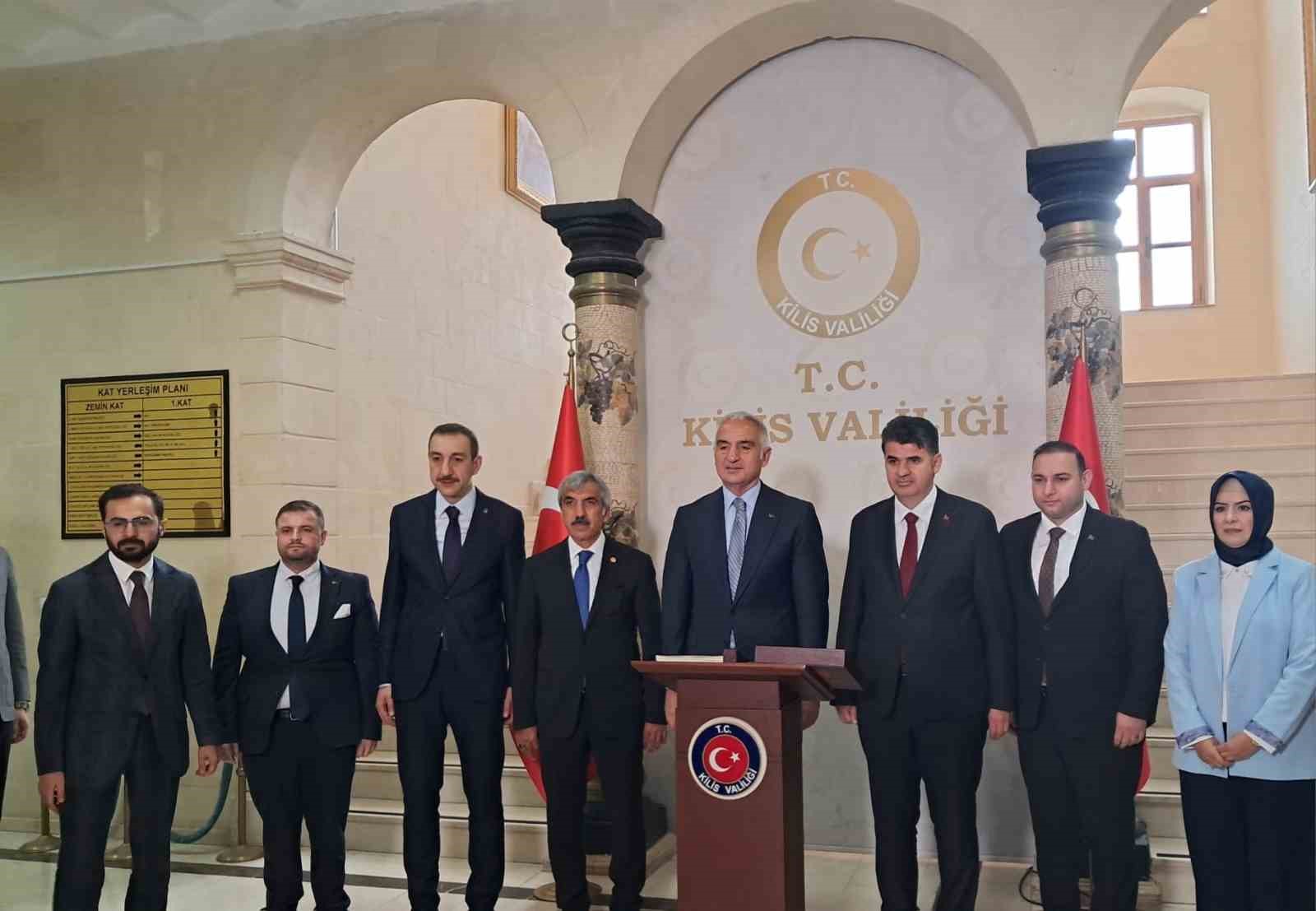 Bakan Ersoy: "Ateş &ccedil;emberinin i&ccedil;inde T&uuml;rkiye bir huzur ve g&uuml;ven limanı olarak farkını ortaya koymuştur"
