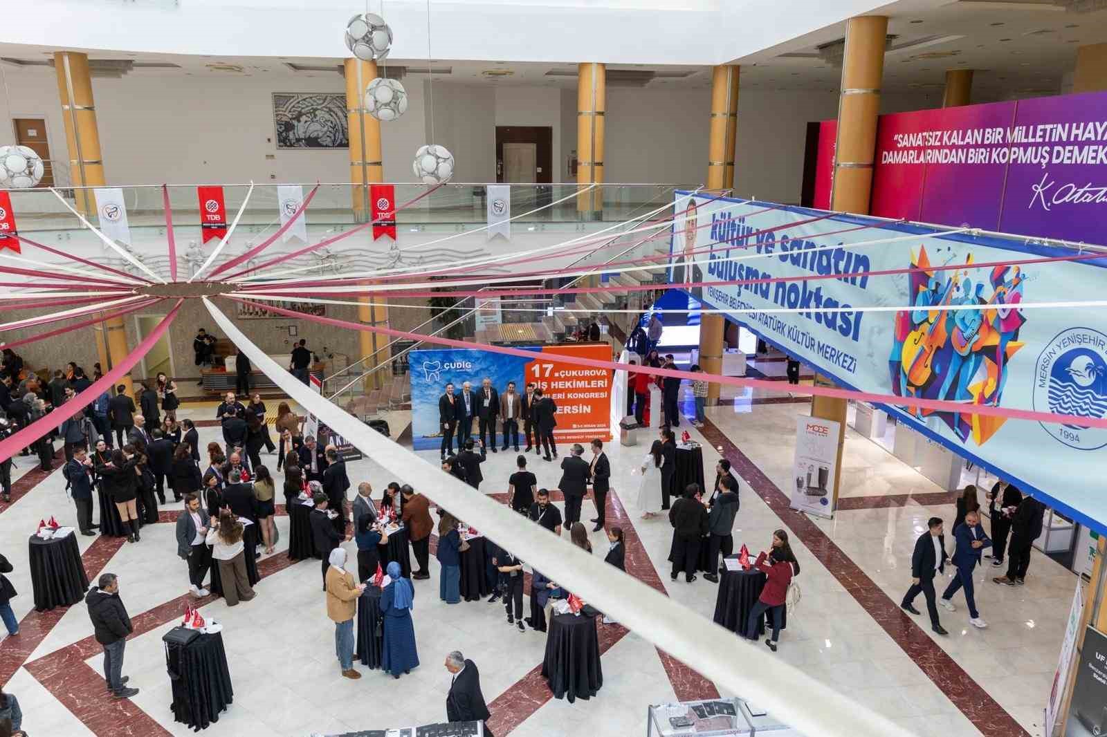 &Ccedil;ukurova Diş Hekimleri G&uuml;nleri Mersin&rsquo;de yoğun katılımla ger&ccedil;ekleşti
