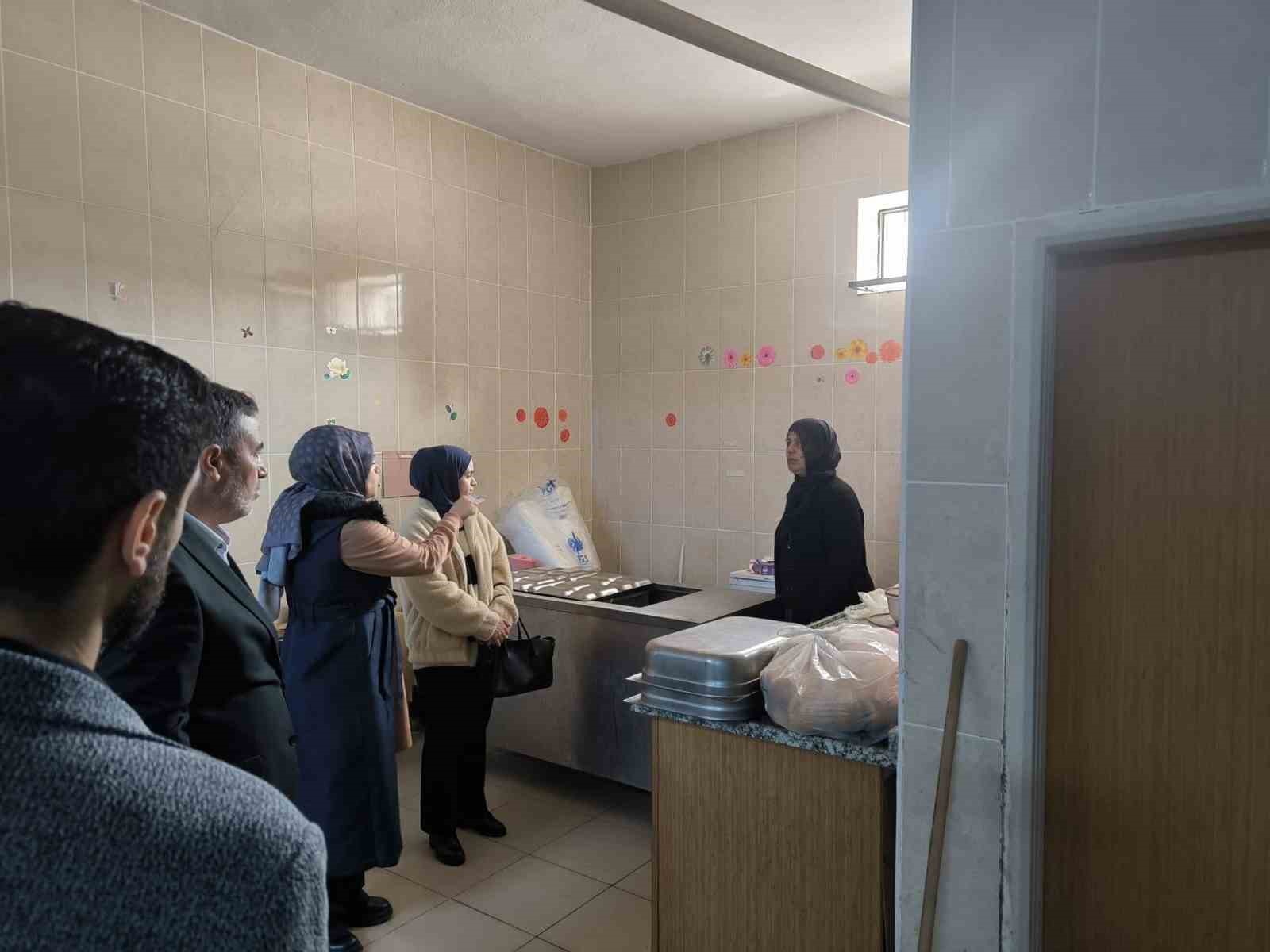 &Ccedil;ermik&rsquo;te okul kantinleri denetlendi
