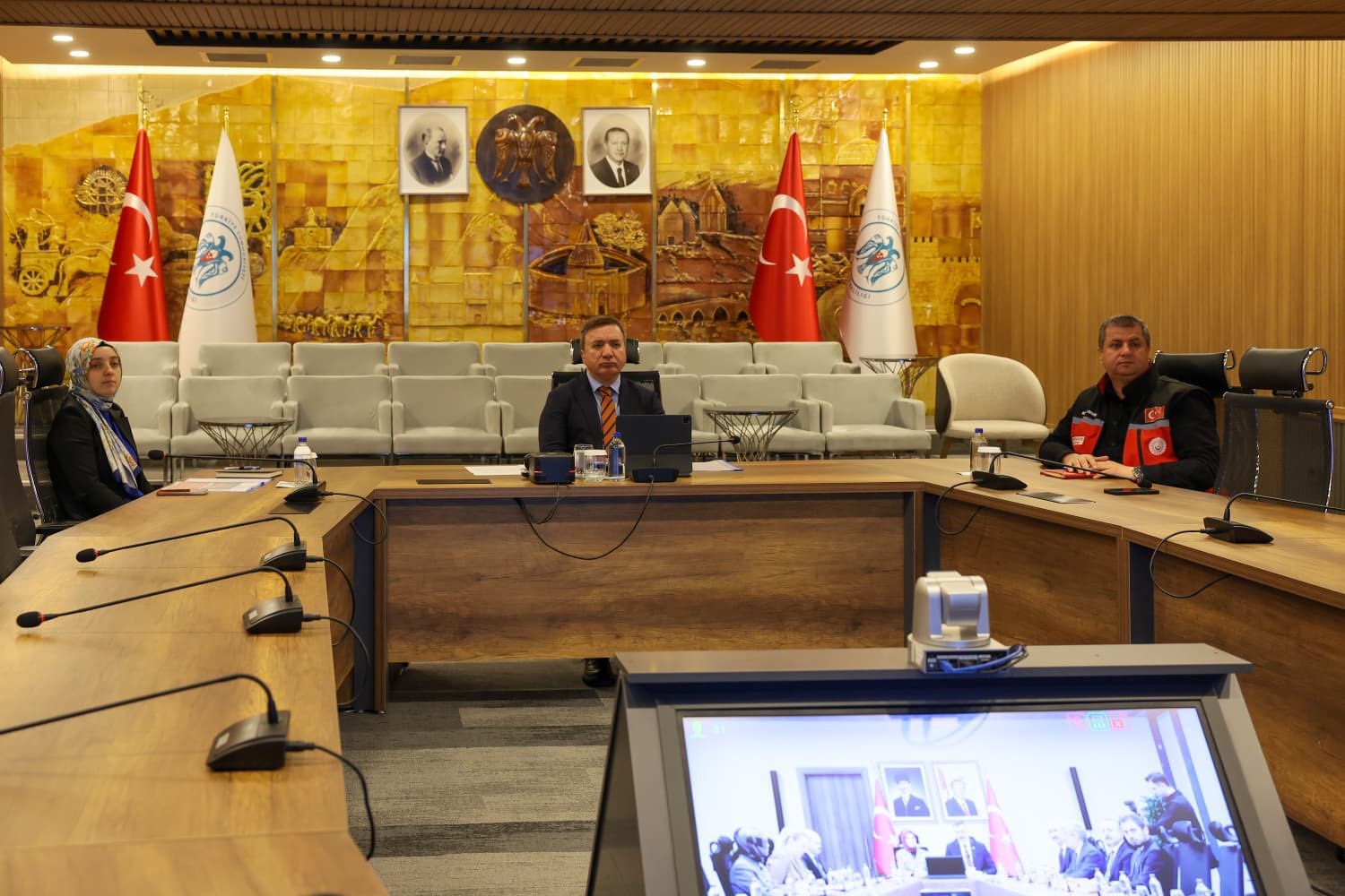 Bakan &Ccedil;ift&ccedil;i: "Sosyal risk haritalarıyla sahada etkin m&uuml;dahale sağlanacak"
