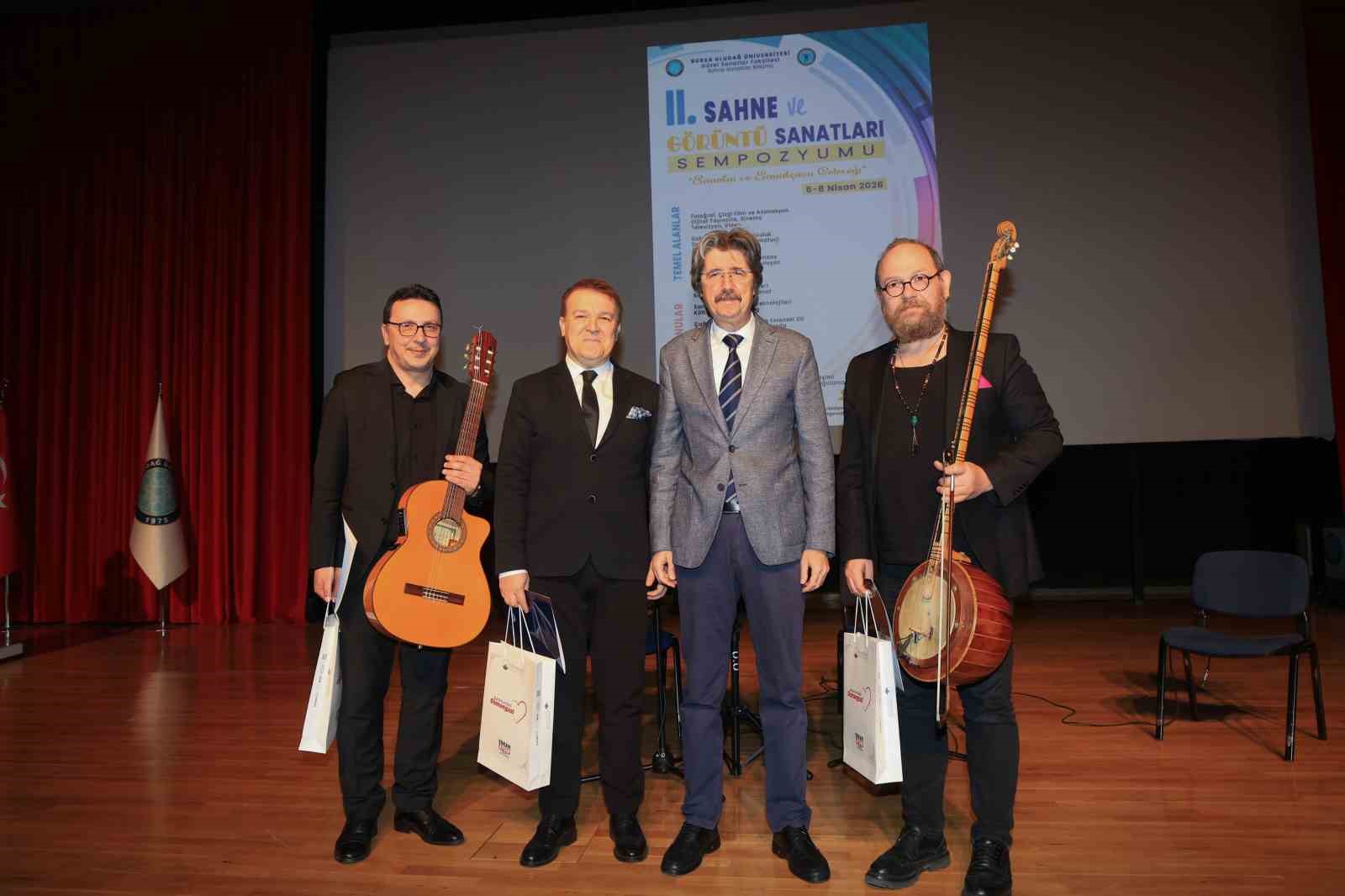 BU&Uuml;&rsquo;de sanatın ve sanat&ccedil;ının geleceği mercek altına alındı
