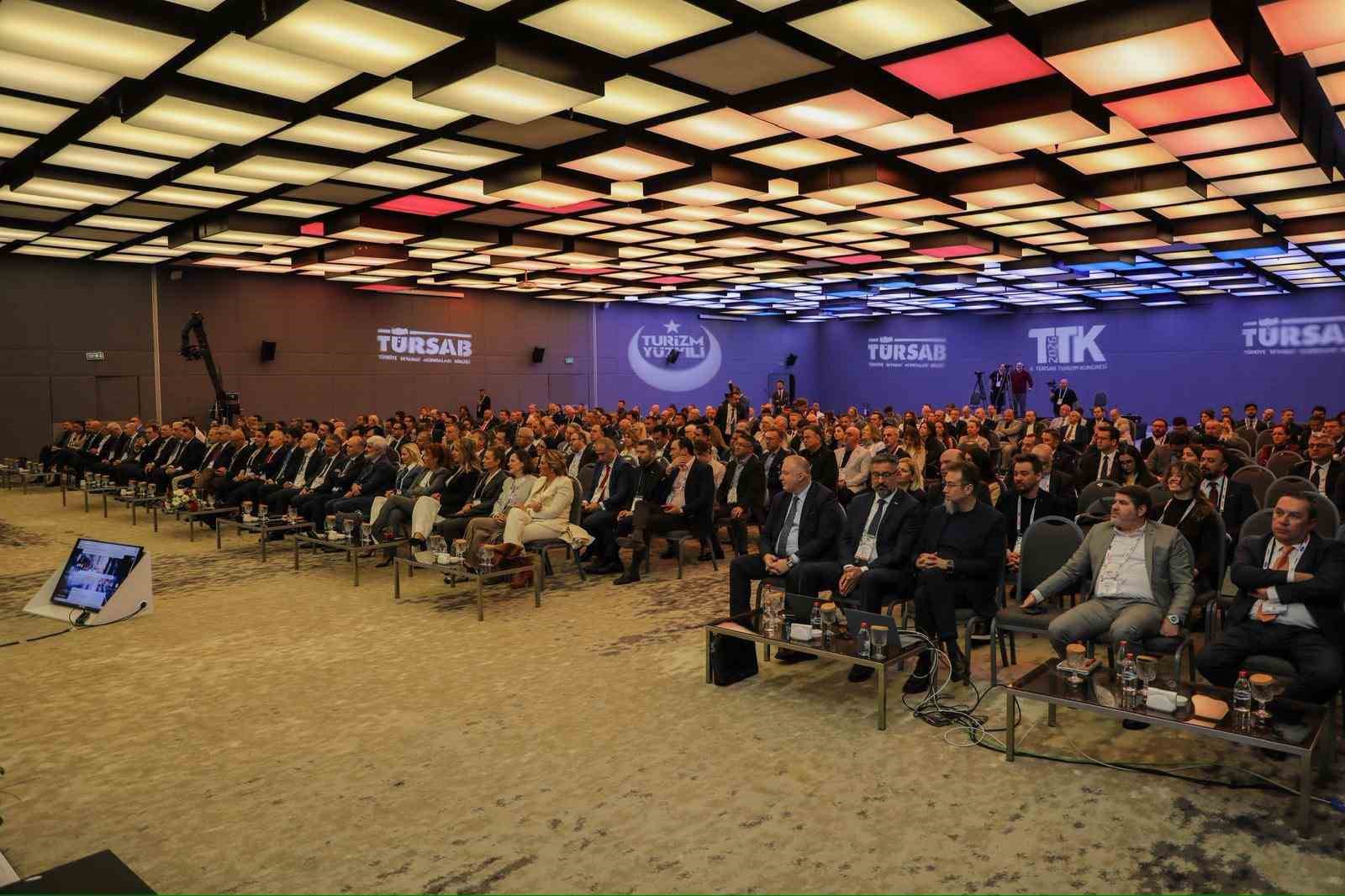 Başkan &Ouml;zl&uuml; turizm sekt&ouml;r temsilcileri ile bir araya geldi
