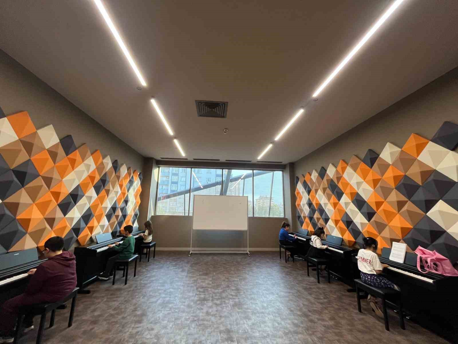 Şehitkamil Sanat Akademisi&rsquo;nde eğitimler başladı
