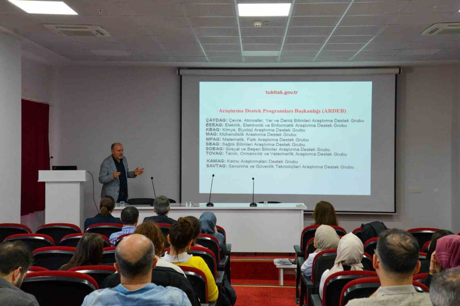 Bilecik’te ’TÜBİTAK Proje Yazma Eğitimi’ gerçekleştirildi