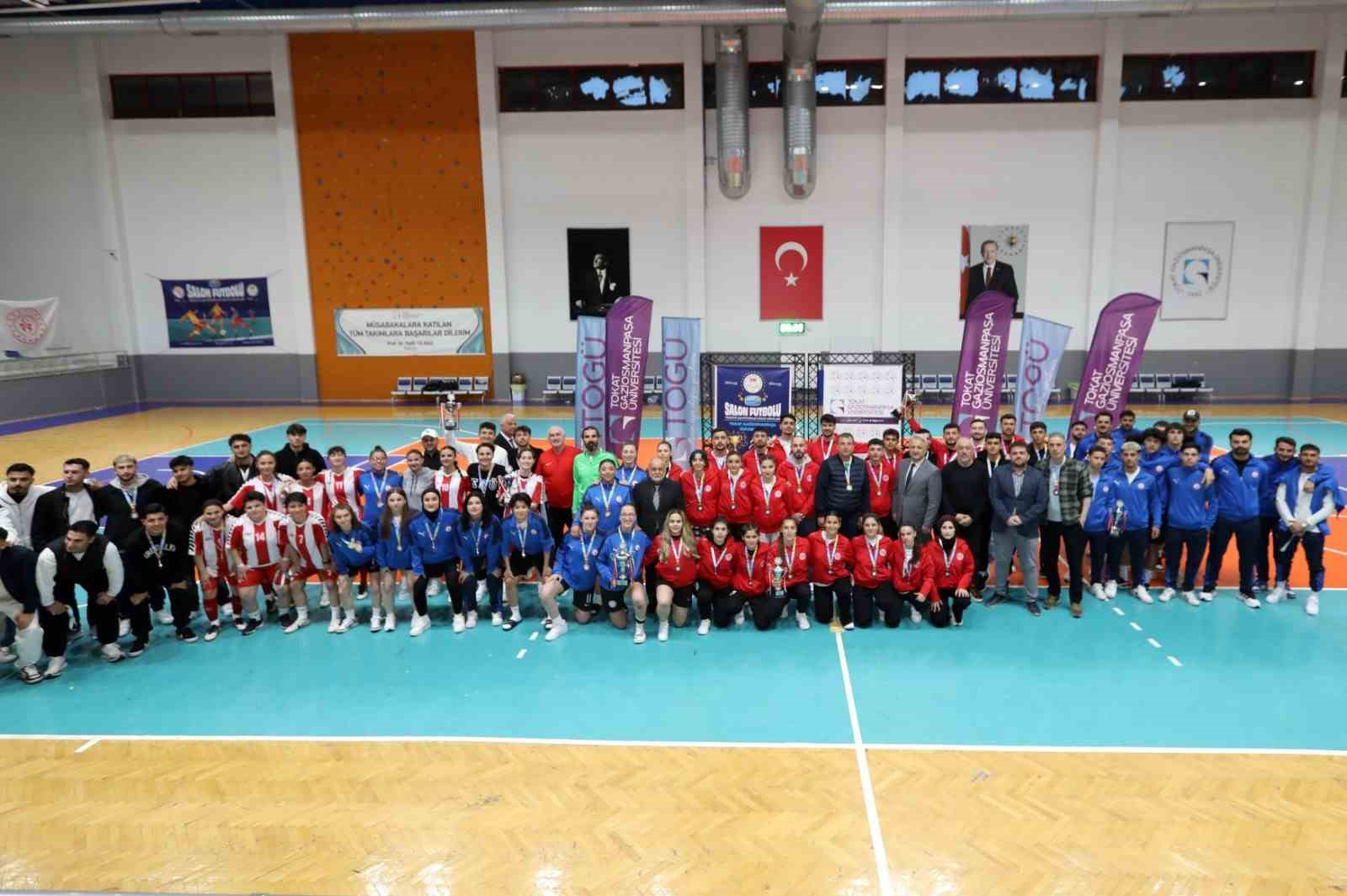 &Uuml;NİLİG&rsquo;de kupa sahiplerini buldu
